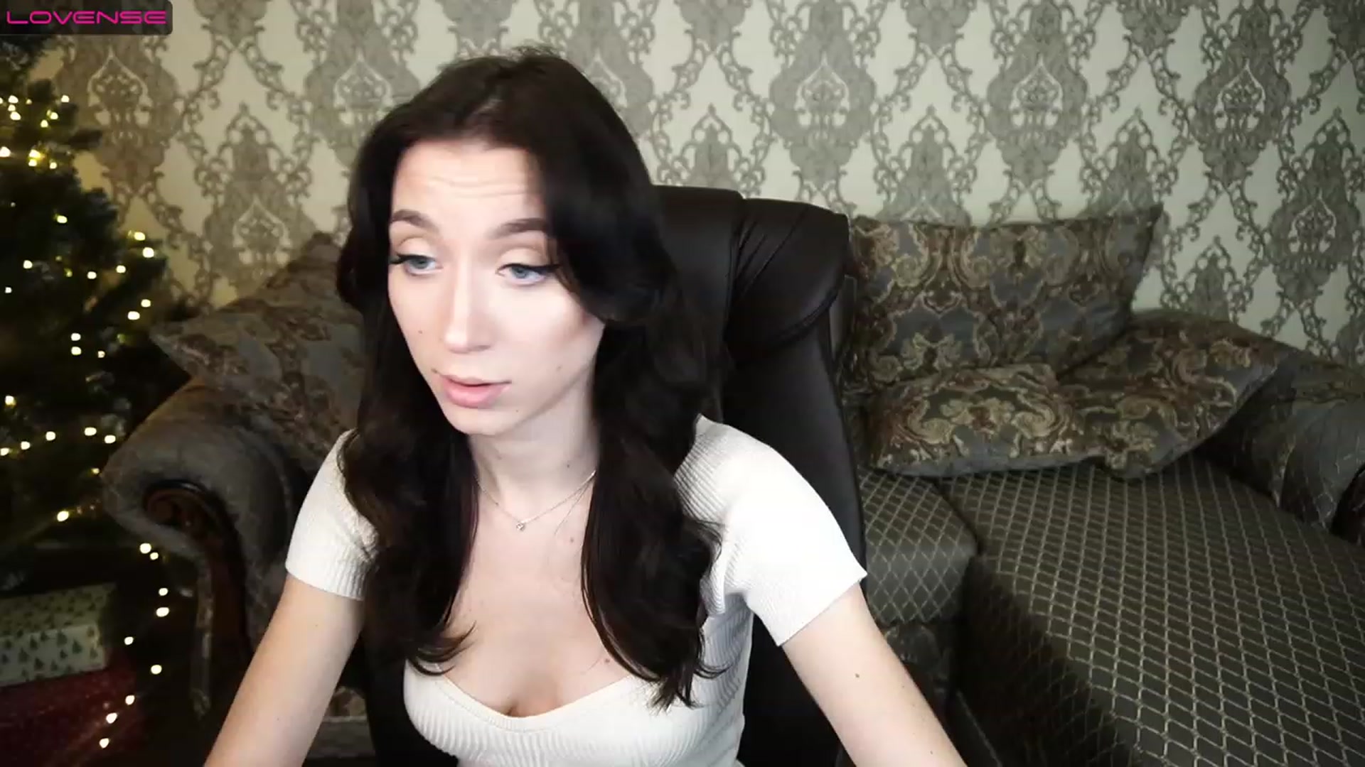 Gallery image thumbnail from LiaValentine's myfreecams stream on, 01/02/2023, 15:56 image 10 of 20