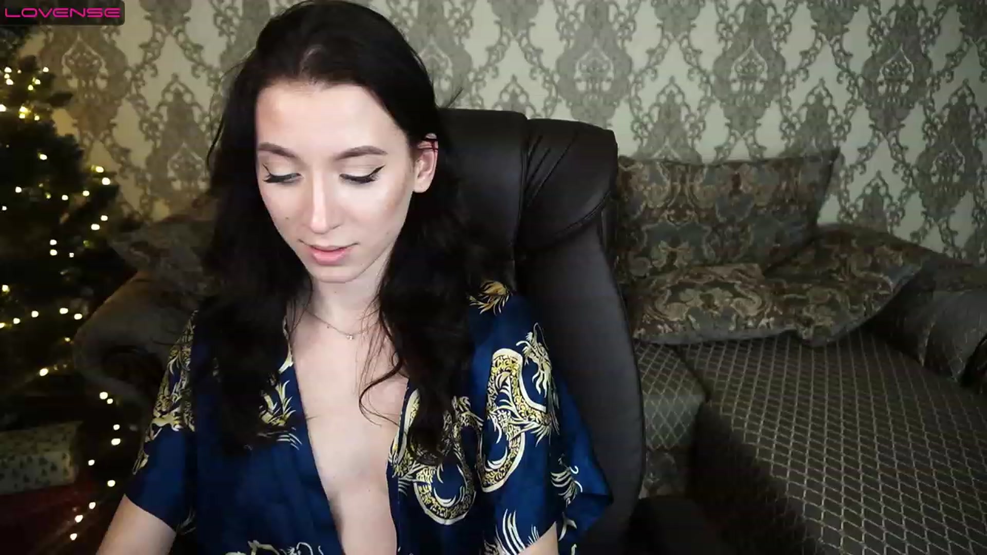Gallery image thumbnail from LiaValentine's myfreecams stream on, 01/02/2023, 18:49 image 5 of 20