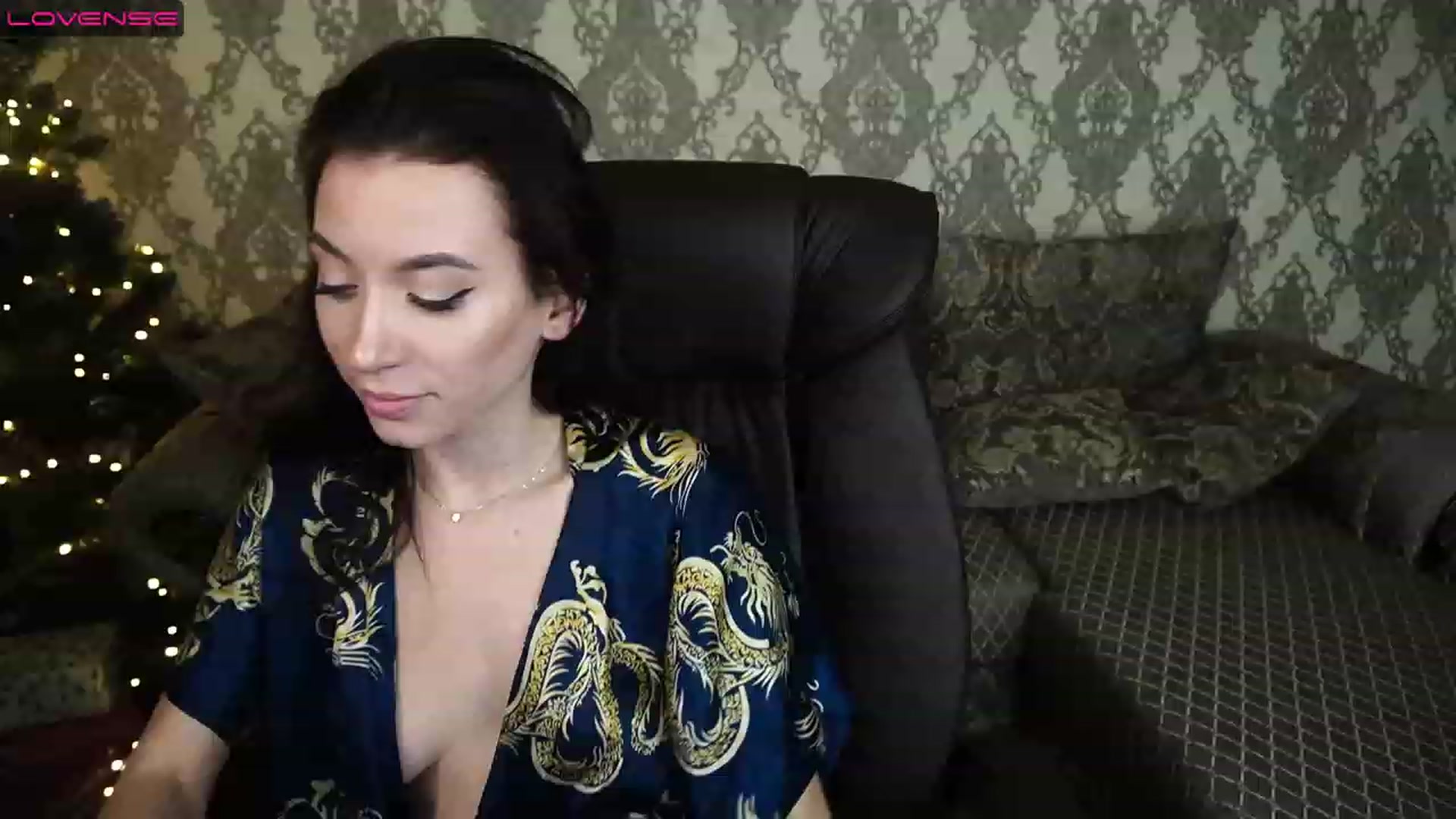 Gallery image thumbnail from LiaValentine's myfreecams stream on, 01/02/2023, 18:49 image 15 of 20
