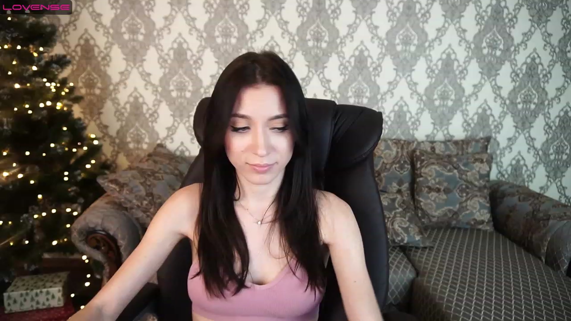 Gallery image thumbnail from LiaValentine's myfreecams stream on, 01/03/2023, 18:19 image 14 of 20