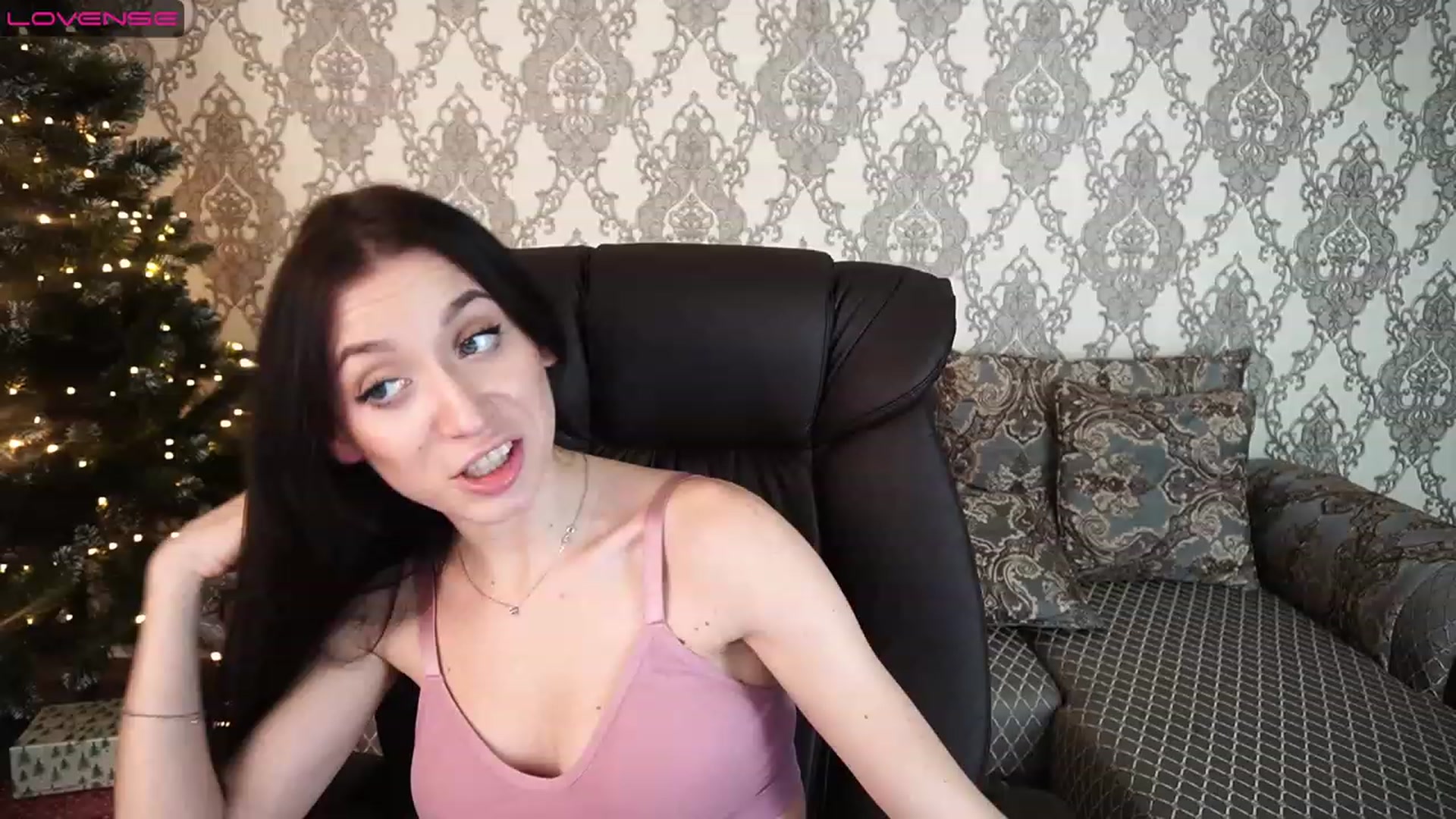 Gallery image thumbnail from LiaValentine's myfreecams stream on, 01/03/2023, 18:19 image 16 of 20
