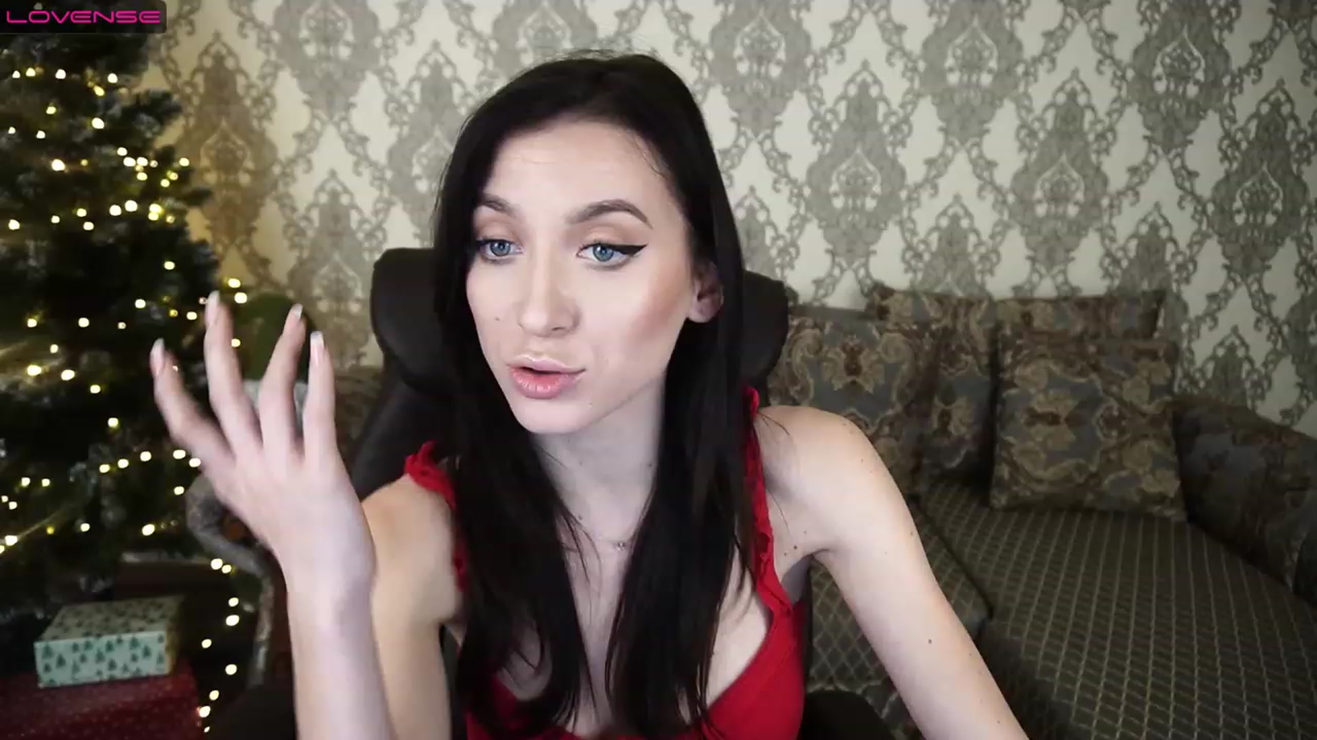 Gallery image thumbnail from LiaValentine's myfreecams stream on, 01/04/2023, 15:04 image 11 of 20
