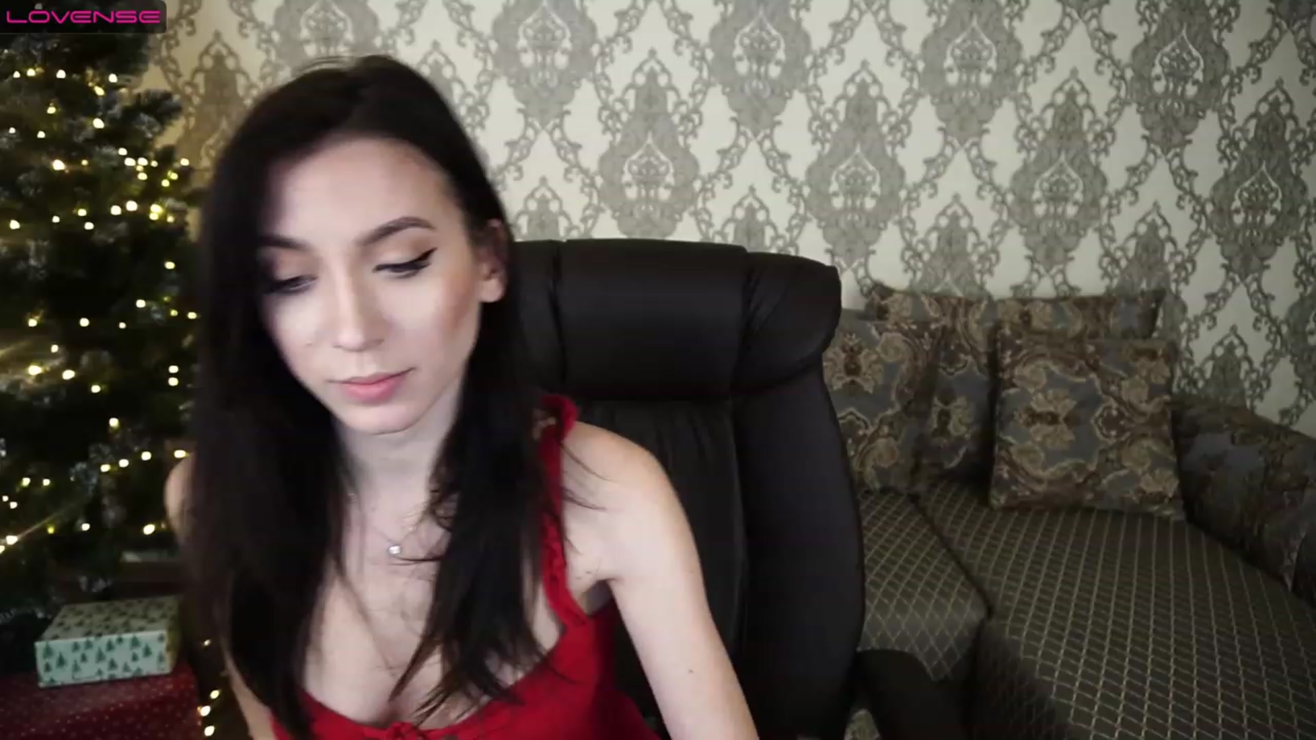 Gallery image thumbnail from LiaValentine's myfreecams stream on, 01/04/2023, 15:04 image 2 of 20