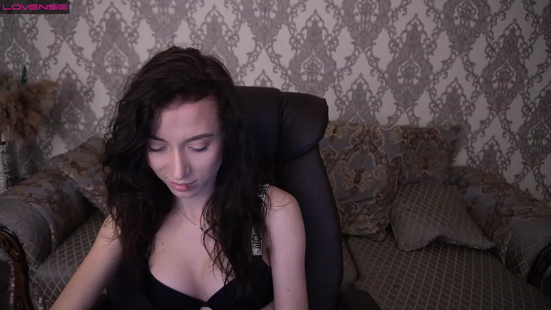 Gallery image thumbnail from LiaValentine's myfreecams stream on, 02/05/2023, 14:27 image 11 of 20