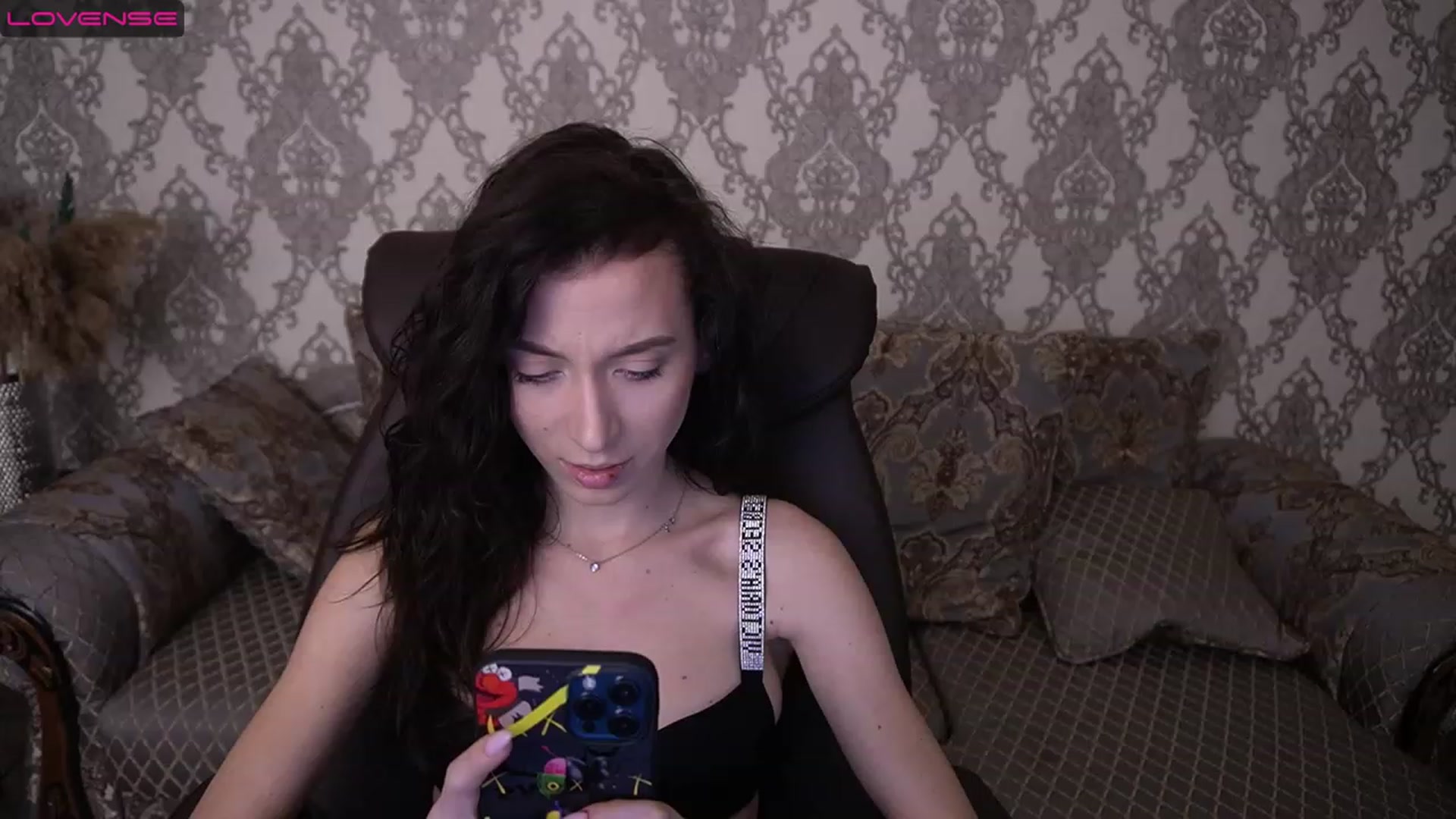 Gallery image thumbnail from LiaValentine's myfreecams stream on, 02/05/2023, 14:27 image 5 of 20