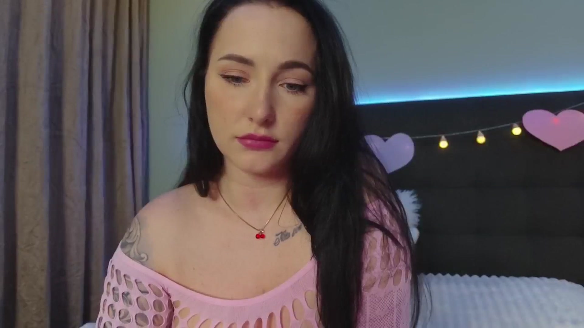 Gallery image thumbnail from Lia_DecadeMFC's myfreecams stream on, 02/03/2026, 19:03 image 18 of 20
