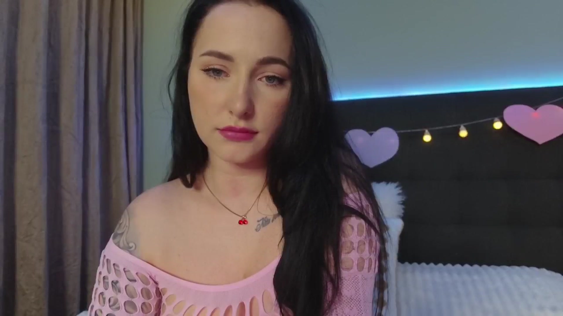 Gallery image thumbnail from Lia_DecadeMFC's myfreecams stream on, 02/03/2026, 19:03 image 19 of 20