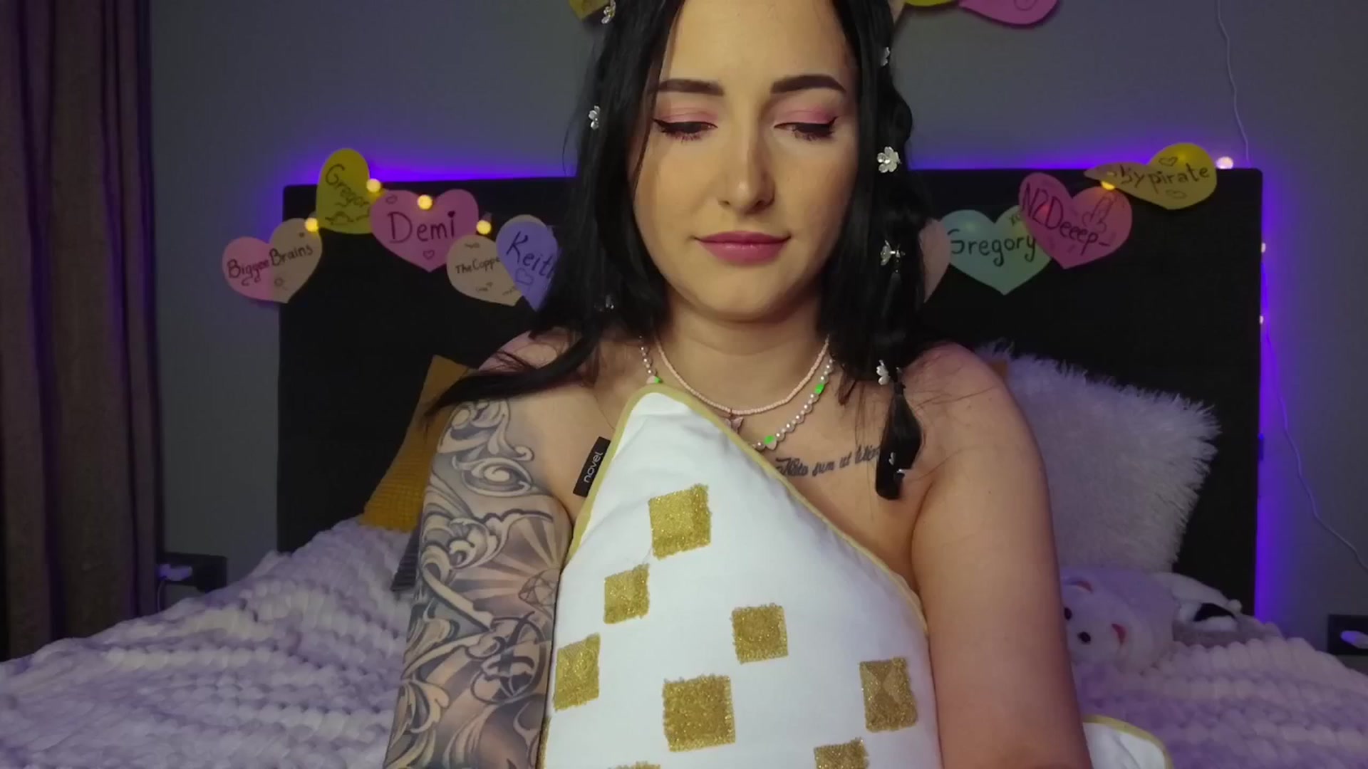 Gallery image thumbnail from Lia_DecadeMFC's myfreecams stream on, 02/20/2026, 17:18 image 8 of 20
