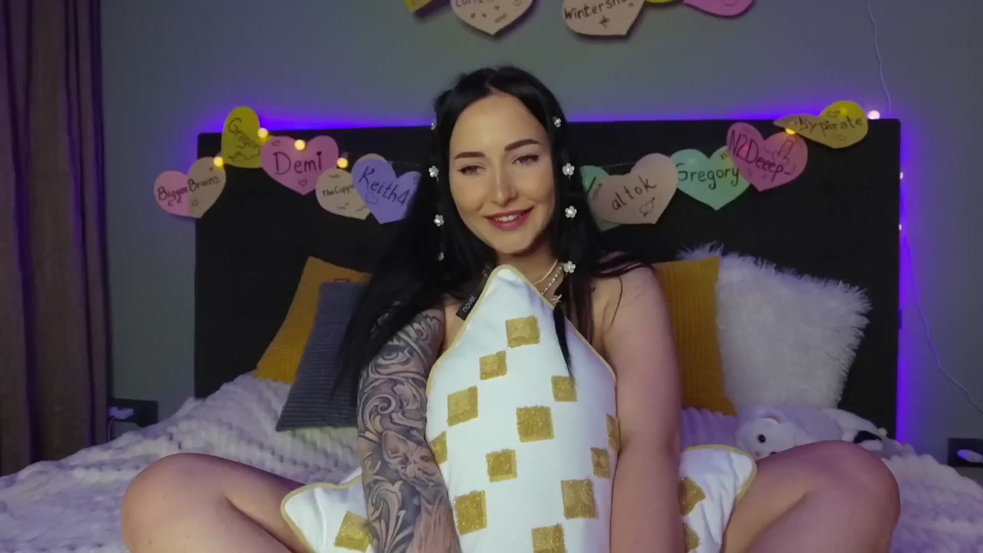 Gallery image thumbnail from Lia_DecadeMFC's myfreecams stream on, 02/20/2026, 17:18 image 19 of 20