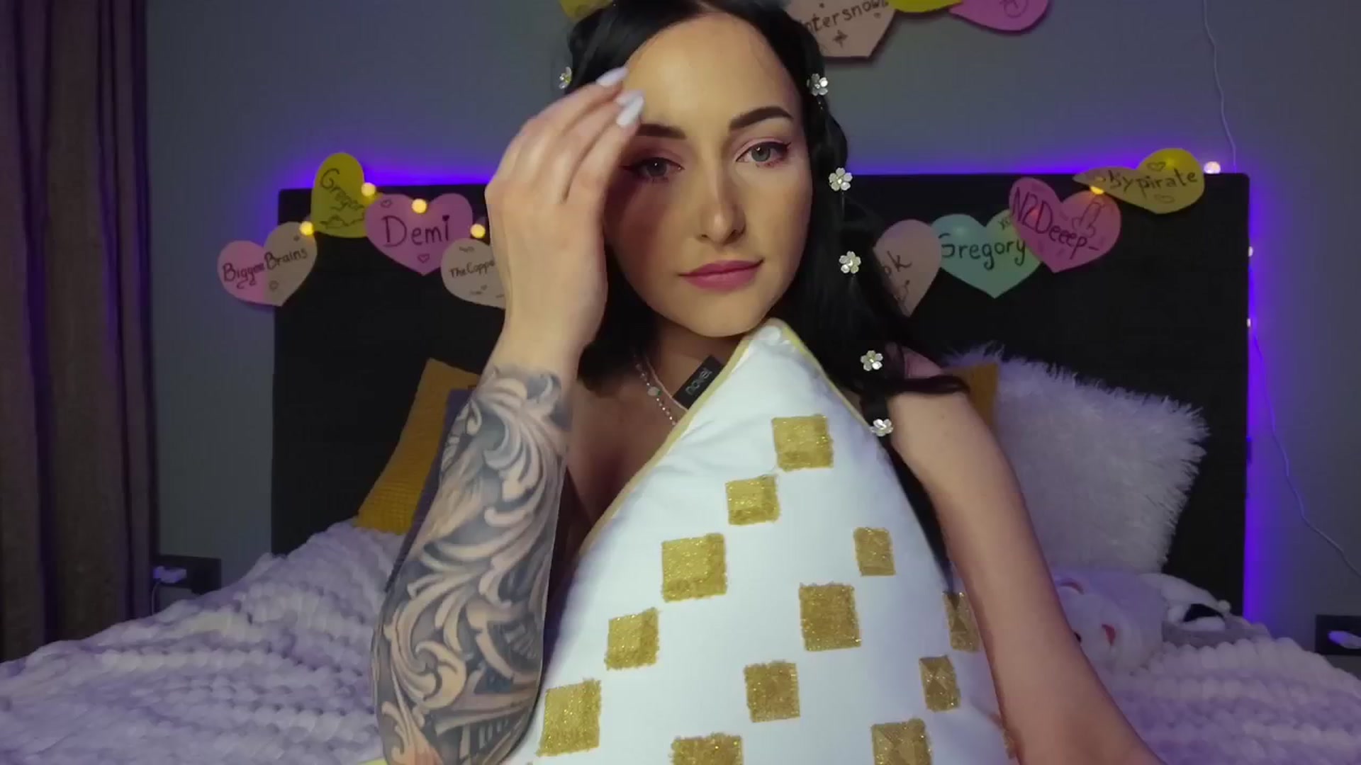 Gallery image thumbnail from Lia_DecadeMFC's myfreecams stream on, 02/20/2026, 17:18 image 13 of 20