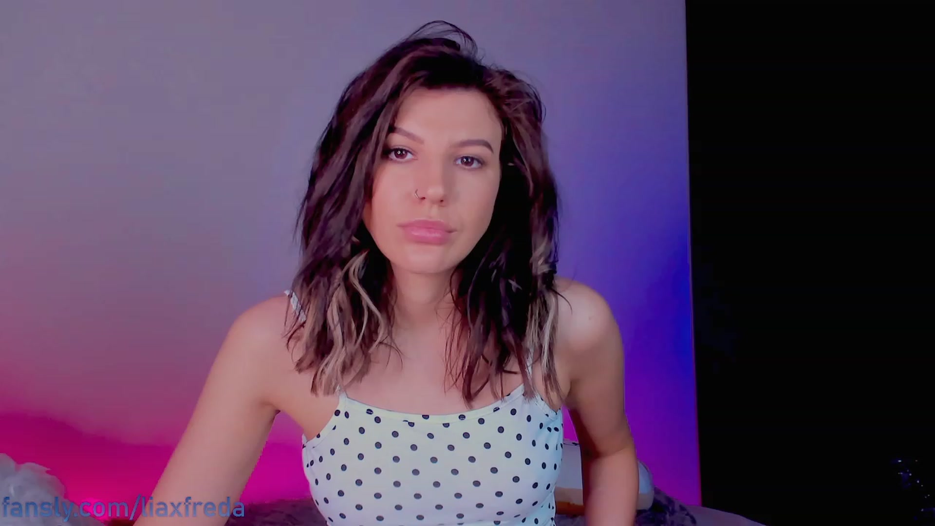 Gallery image thumbnail from Lia_Freda's myfreecams stream on, 01/12/2023, 14:03 image 10 of 20