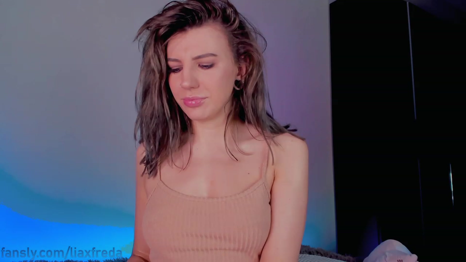 Gallery image thumbnail from Lia_Freda's myfreecams stream on, 01/30/2023, 17:15 image 18 of 20