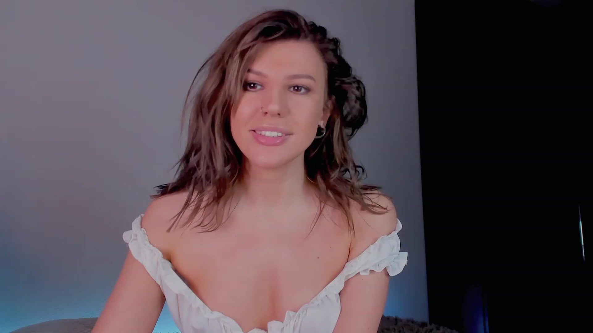 Gallery image thumbnail from Lia_Freda's myfreecams stream on, 02/02/2023, 17:52 image 14 of 20