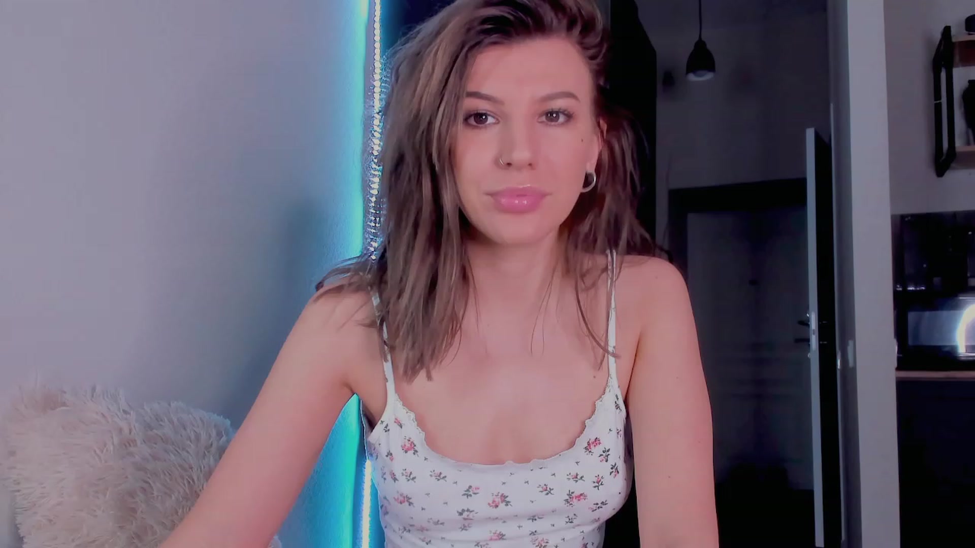 Gallery image thumbnail from Lia_Freda's myfreecams stream on, 02/04/2023, 19:57 image 6 of 20