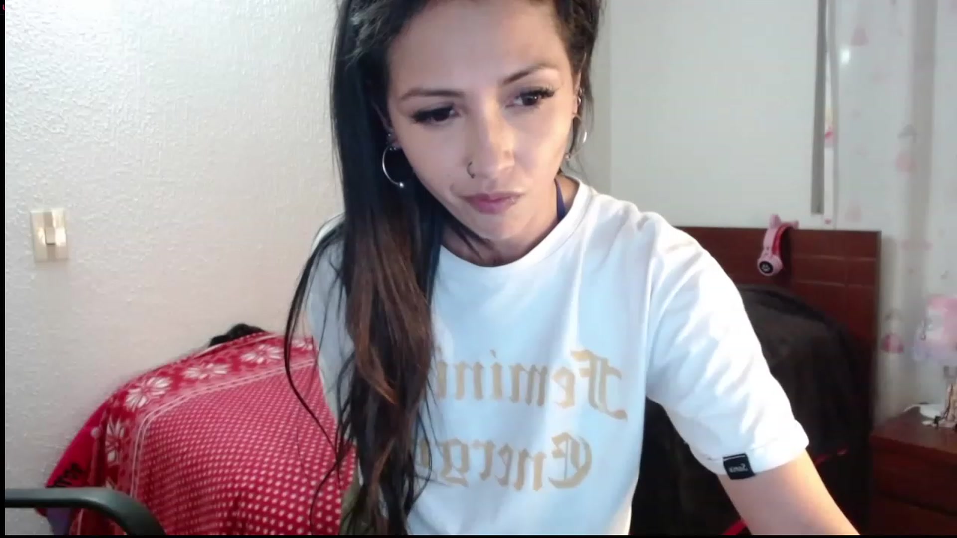 Gallery image thumbnail from Lia_Smith's myfreecams stream on, 11/24/2022, 23:29 image 8 of 20