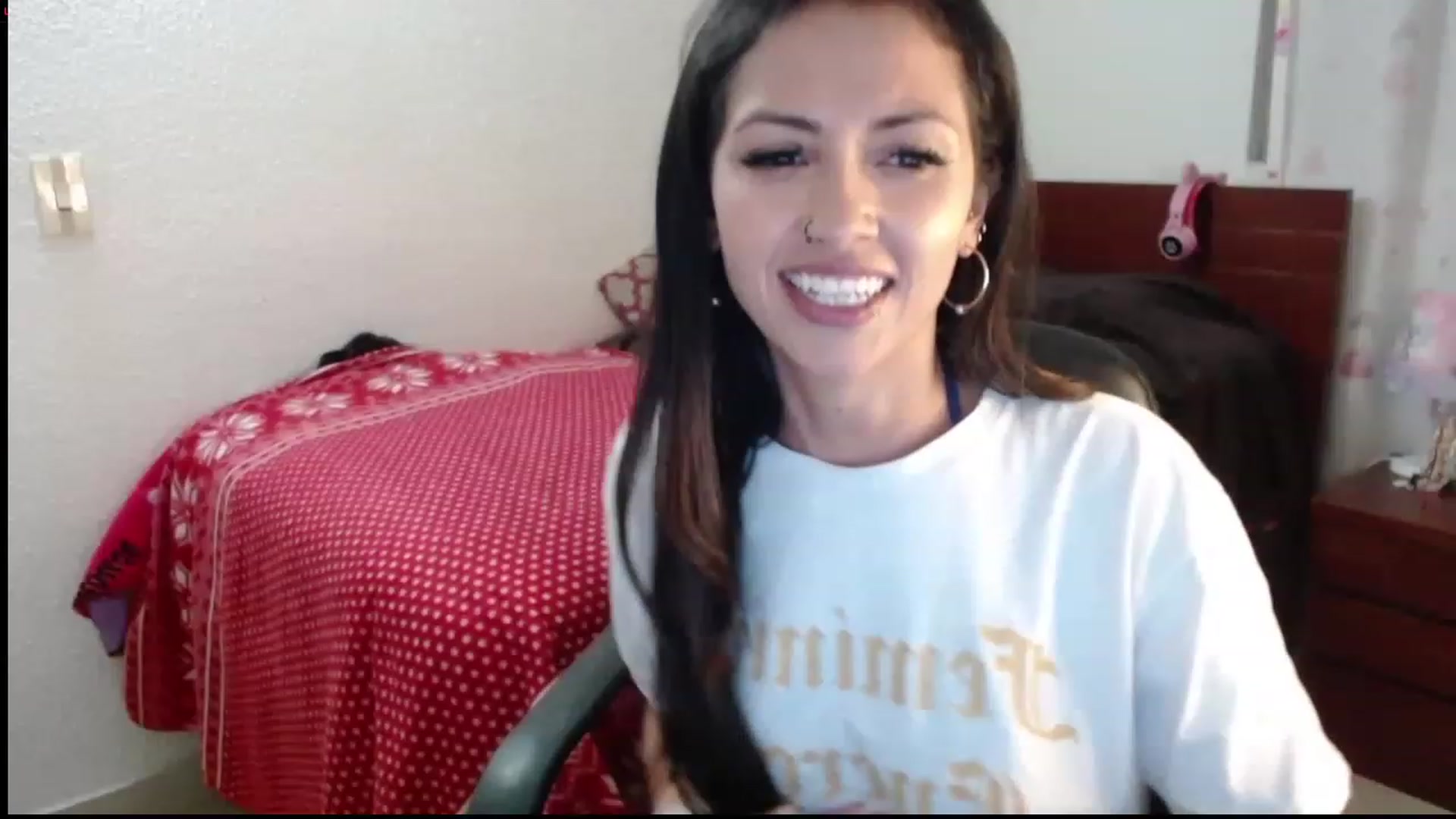 Gallery image thumbnail from Lia_Smith's myfreecams stream on, 11/24/2022, 23:29 image 18 of 20