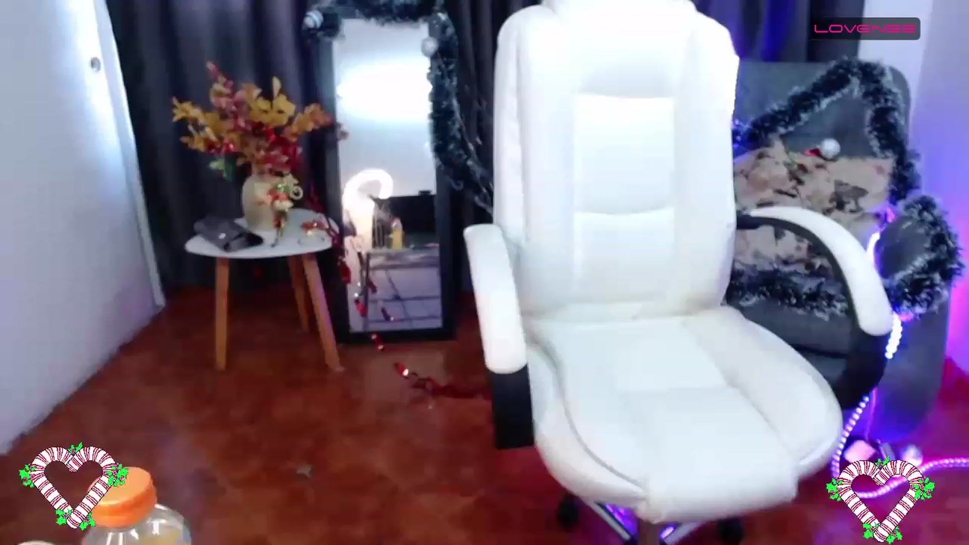 Gallery image thumbnail from Lia_Smith's myfreecams stream on, 12/25/2022, 11:49 image 20 of 20