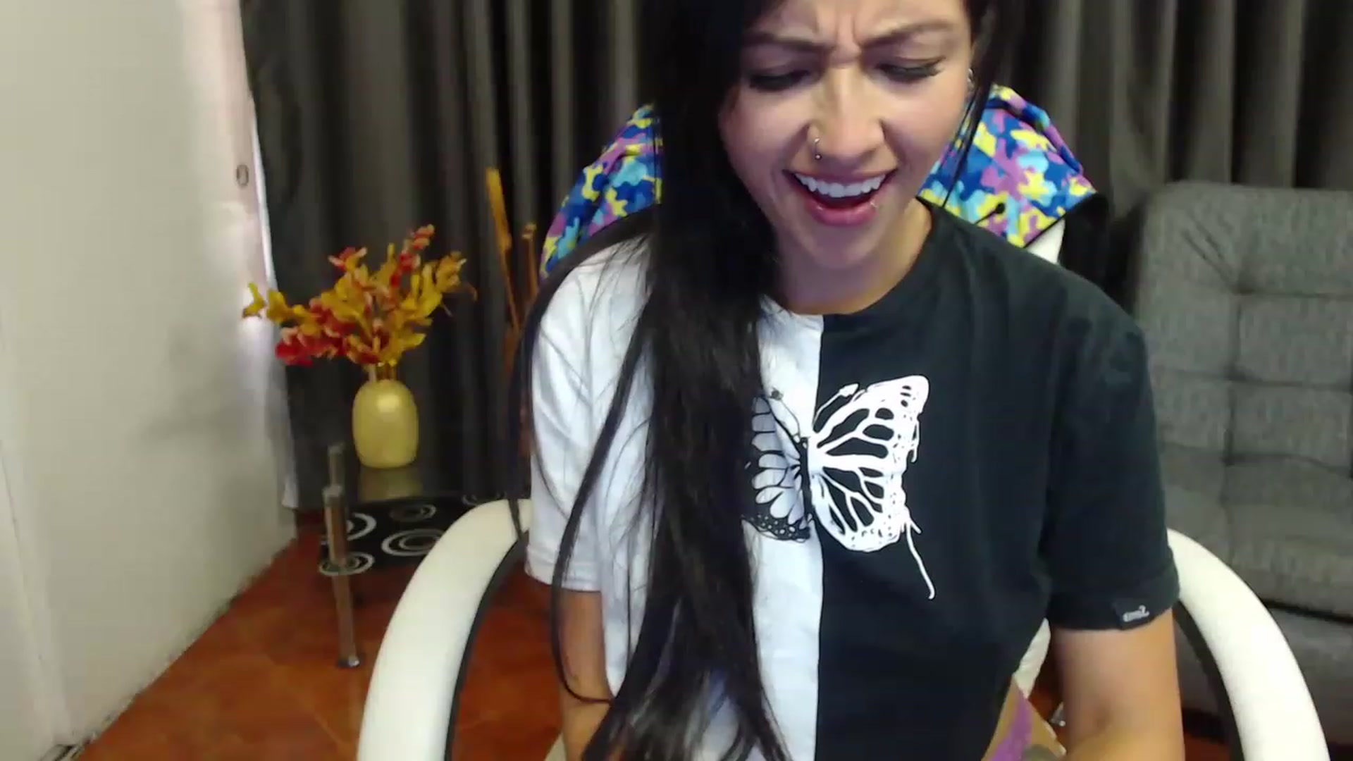 Gallery image thumbnail from Lia_Smith's myfreecams stream on, 04/03/2023, 22:56 image 9 of 20