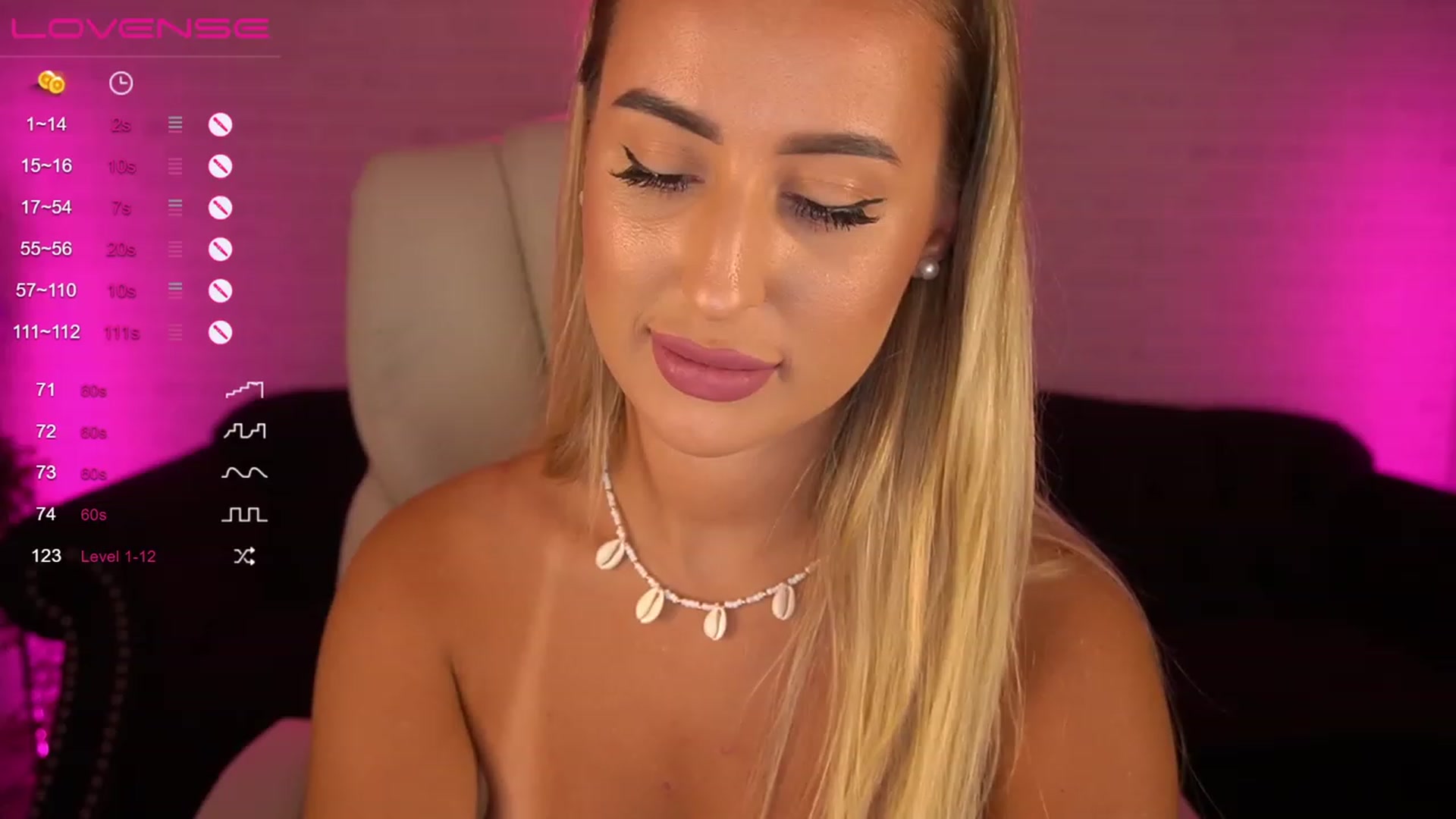 Gallery image thumbnail from Lia__Angel's myfreecams stream on, 08/13/2023, 16:18 image 16 of 20