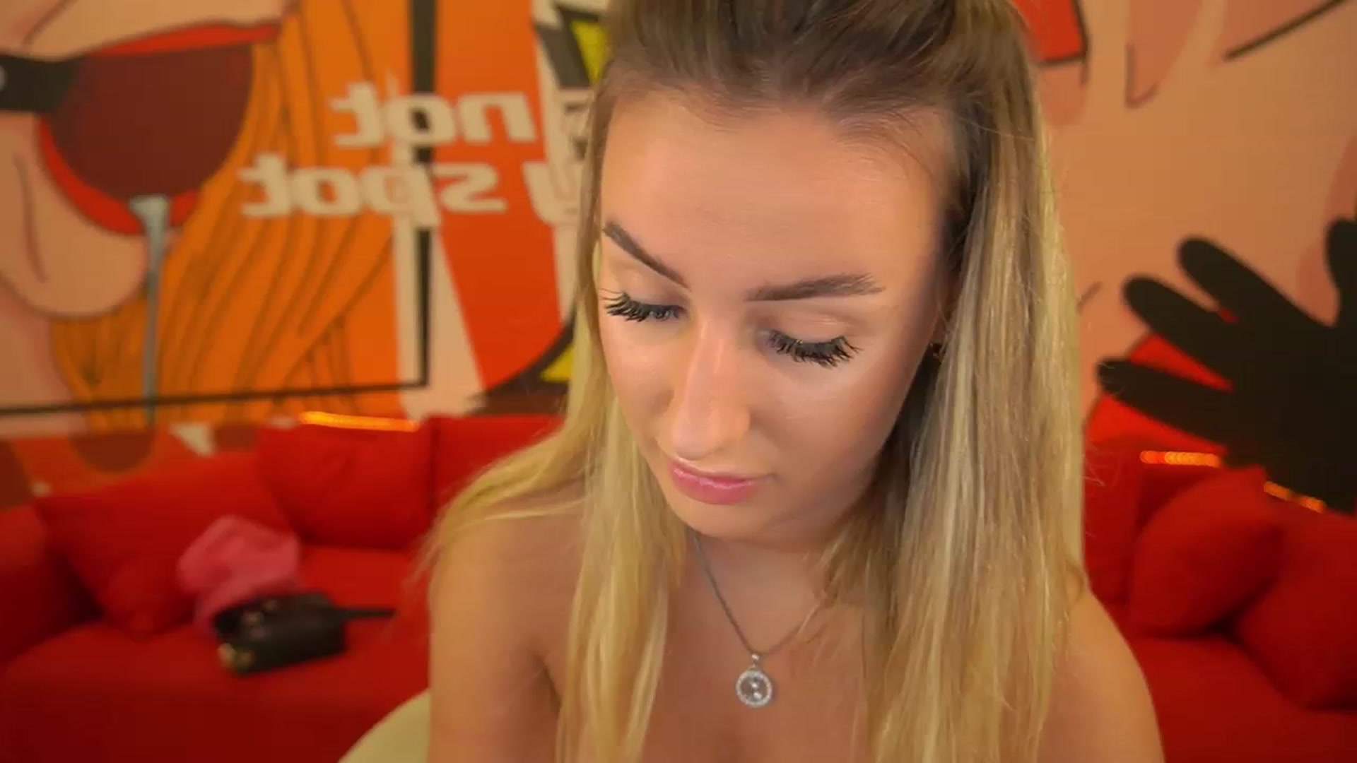 Gallery image thumbnail from Lia__Angel's myfreecams stream on, 09/17/2023, 10:42 image 4 of 20