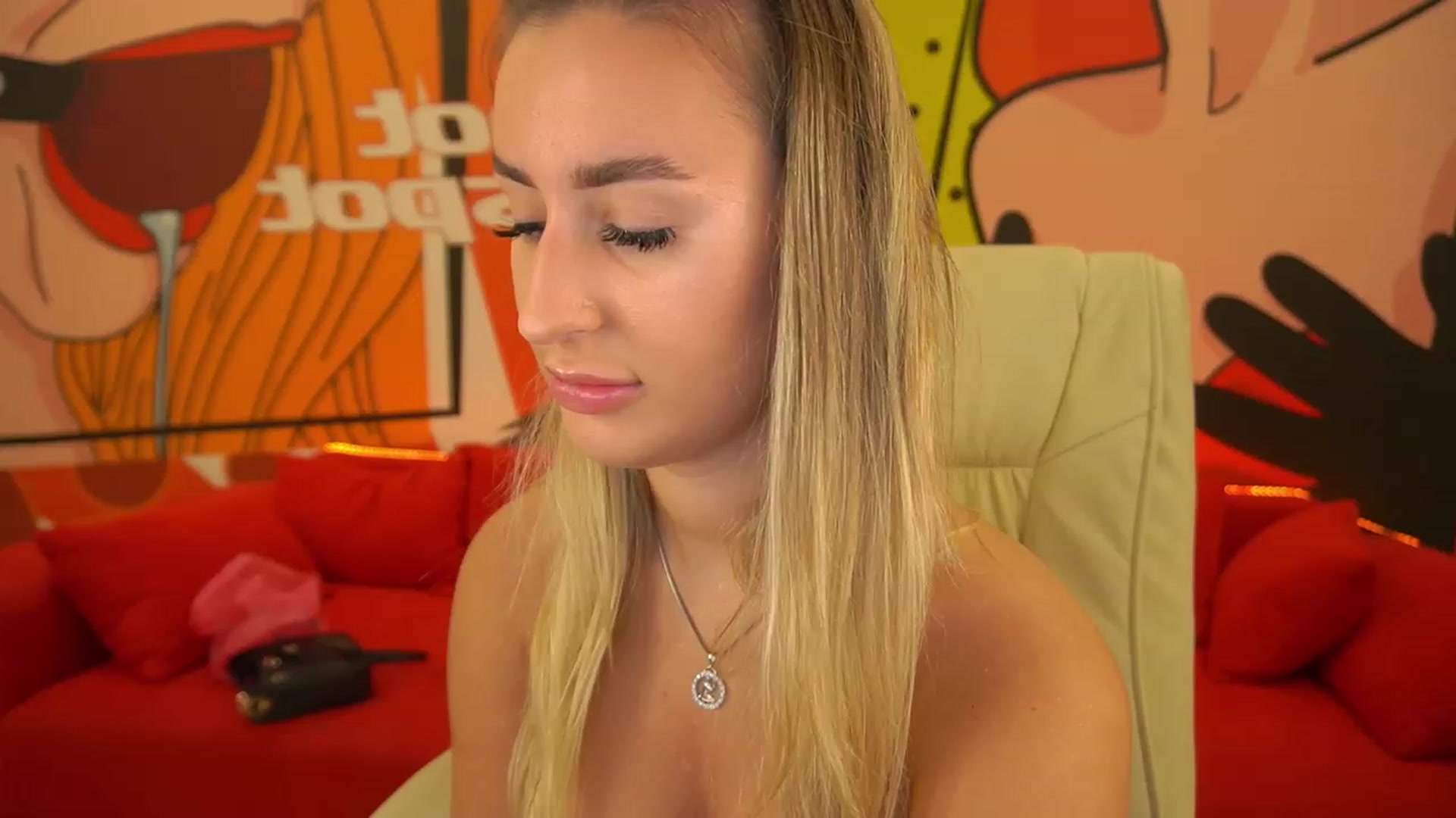 Gallery image thumbnail from Lia__Angel's myfreecams stream on, 09/17/2023, 10:42 image 6 of 20