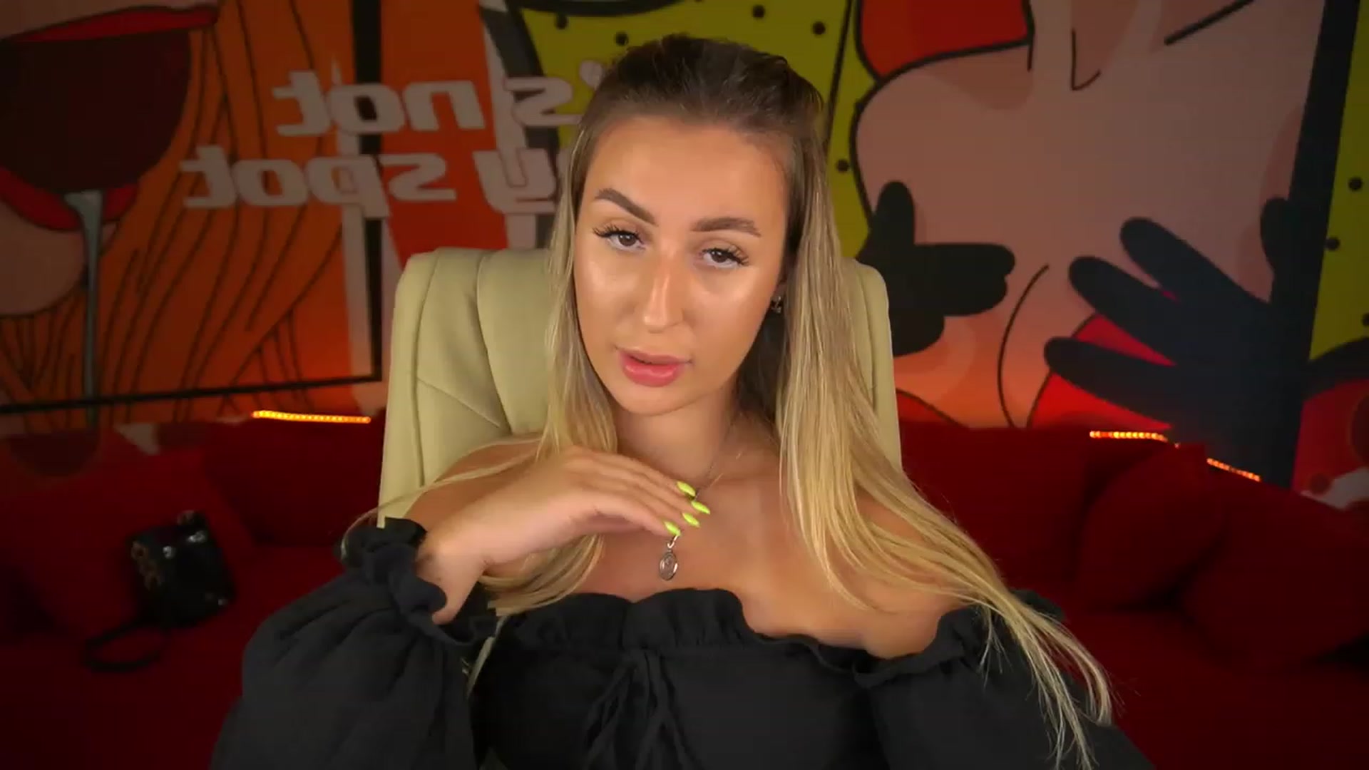 Gallery image thumbnail from Lia__Angel's myfreecams stream on, 09/17/2023, 12:13 image 11 of 20