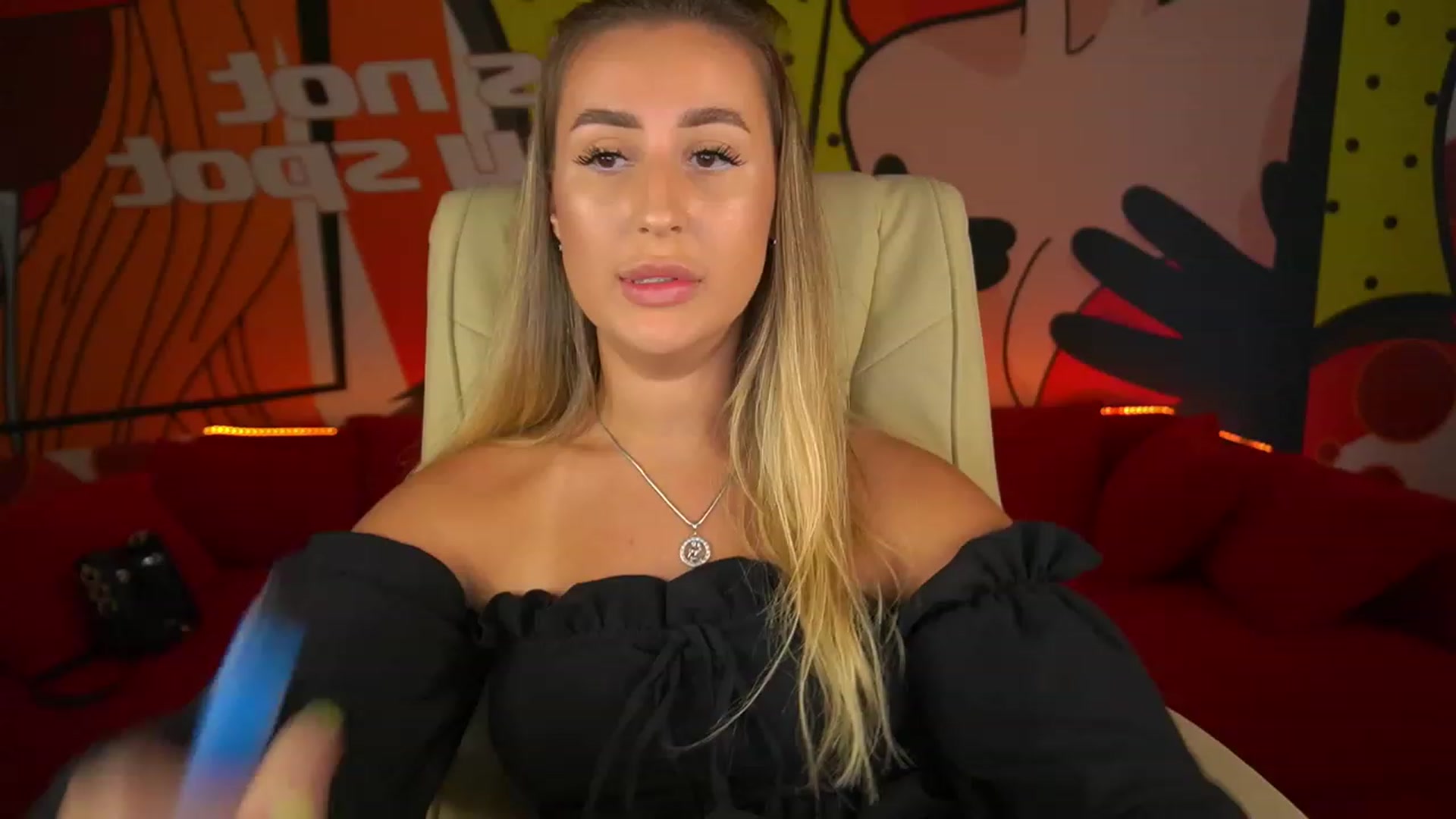 Gallery image thumbnail from Lia__Angel's myfreecams stream on, 09/17/2023, 12:13 image 4 of 20