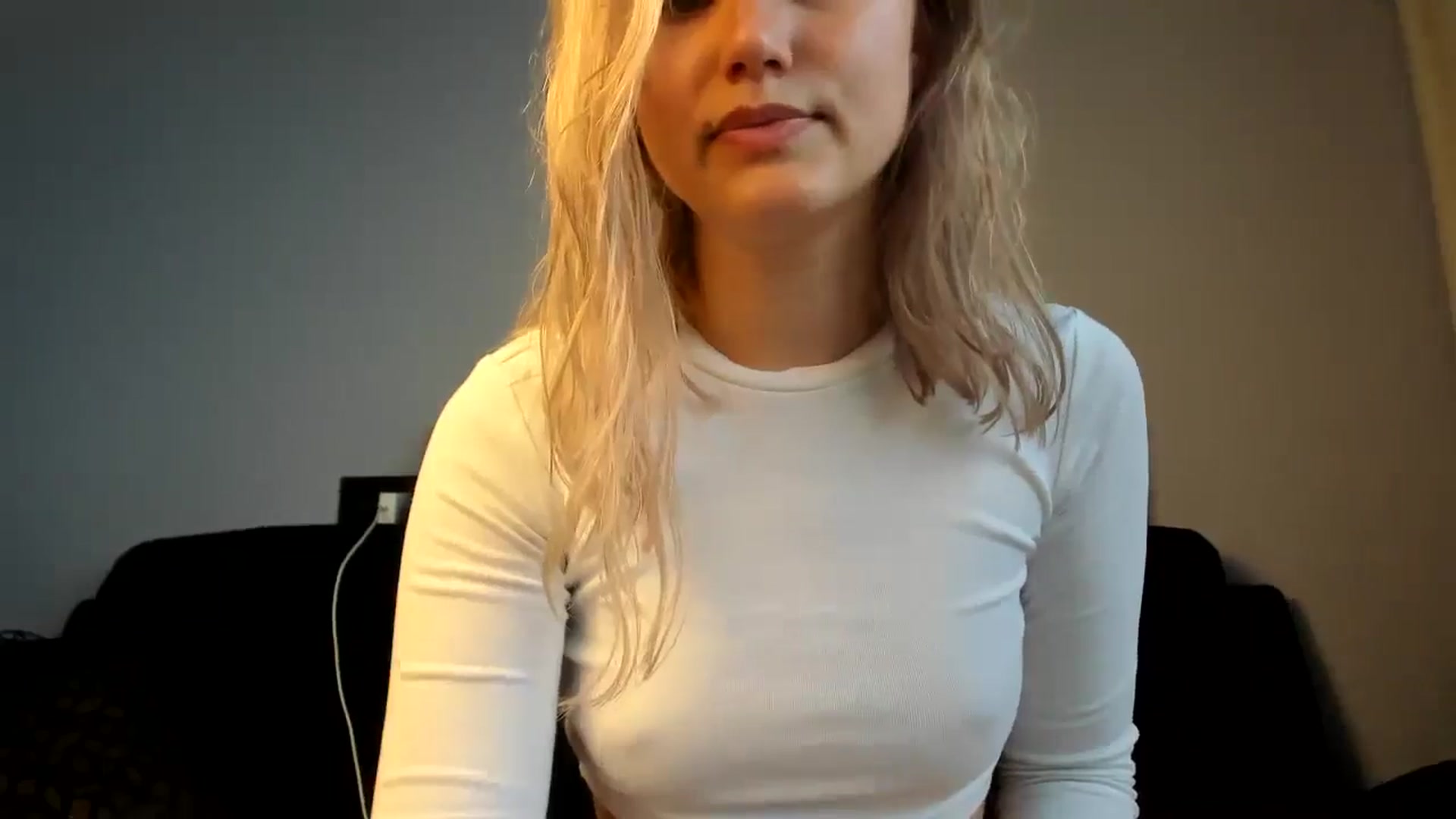 Gallery image thumbnail from Lia_lisia's myfreecams stream on, 06/16/2024, 15:26 image 14 of 20