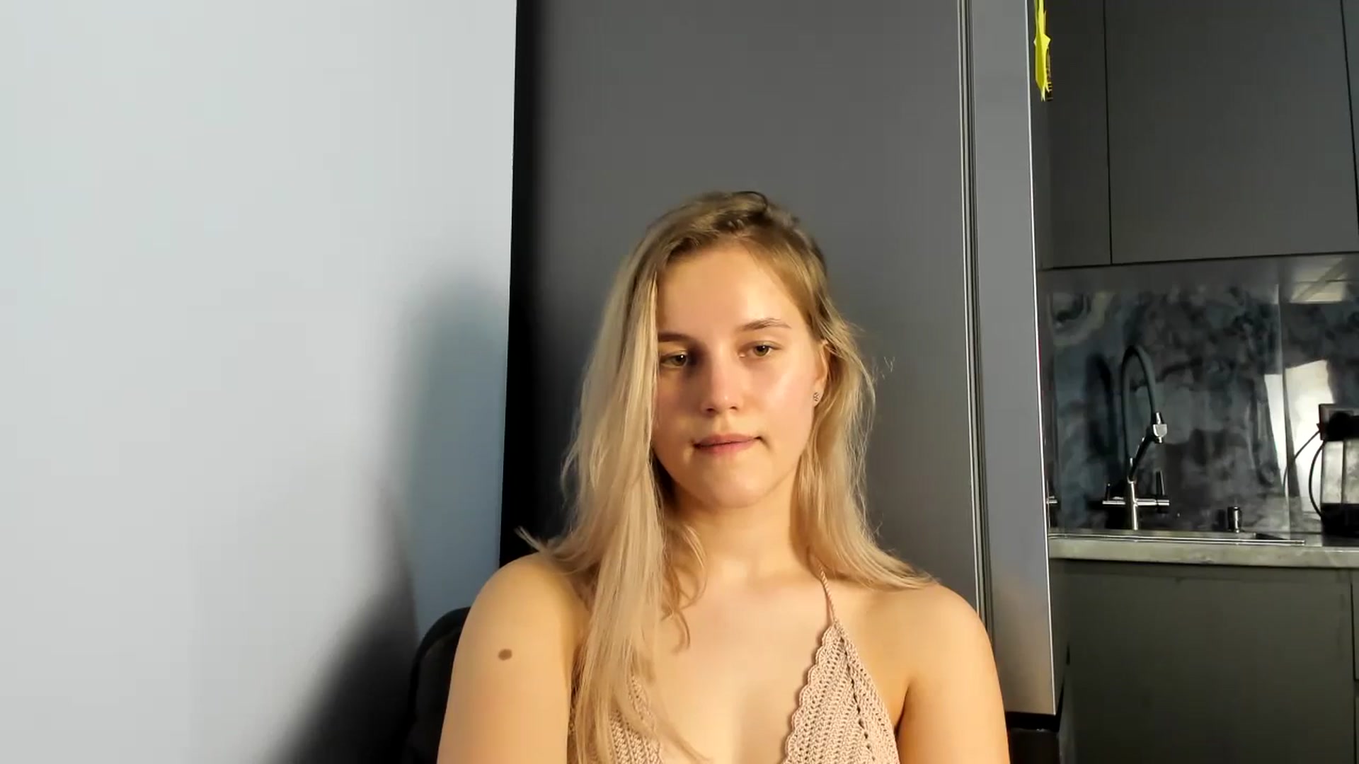Gallery image thumbnail from Lia_lisia's myfreecams stream on, 06/24/2024, 21:51 image 3 of 20