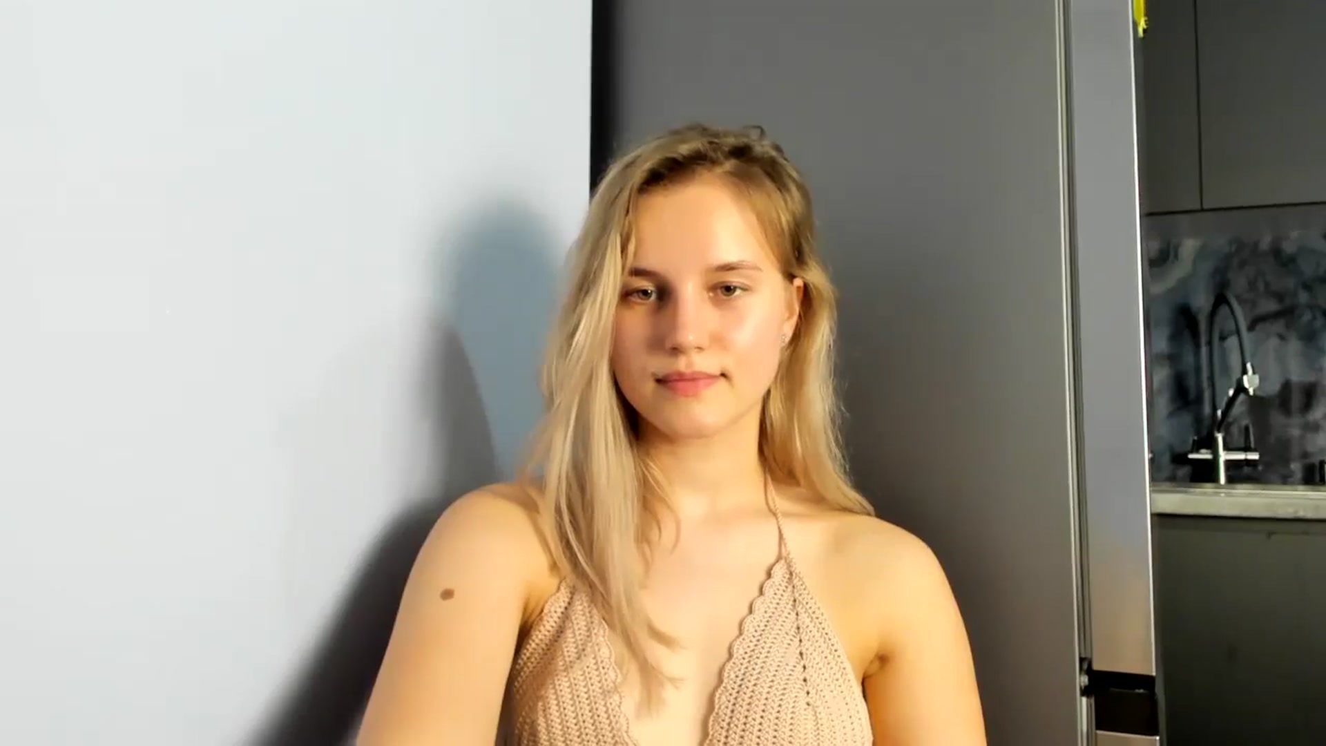 Gallery image thumbnail from Lia_lisia's myfreecams stream on, 06/24/2024, 21:51 image 9 of 20