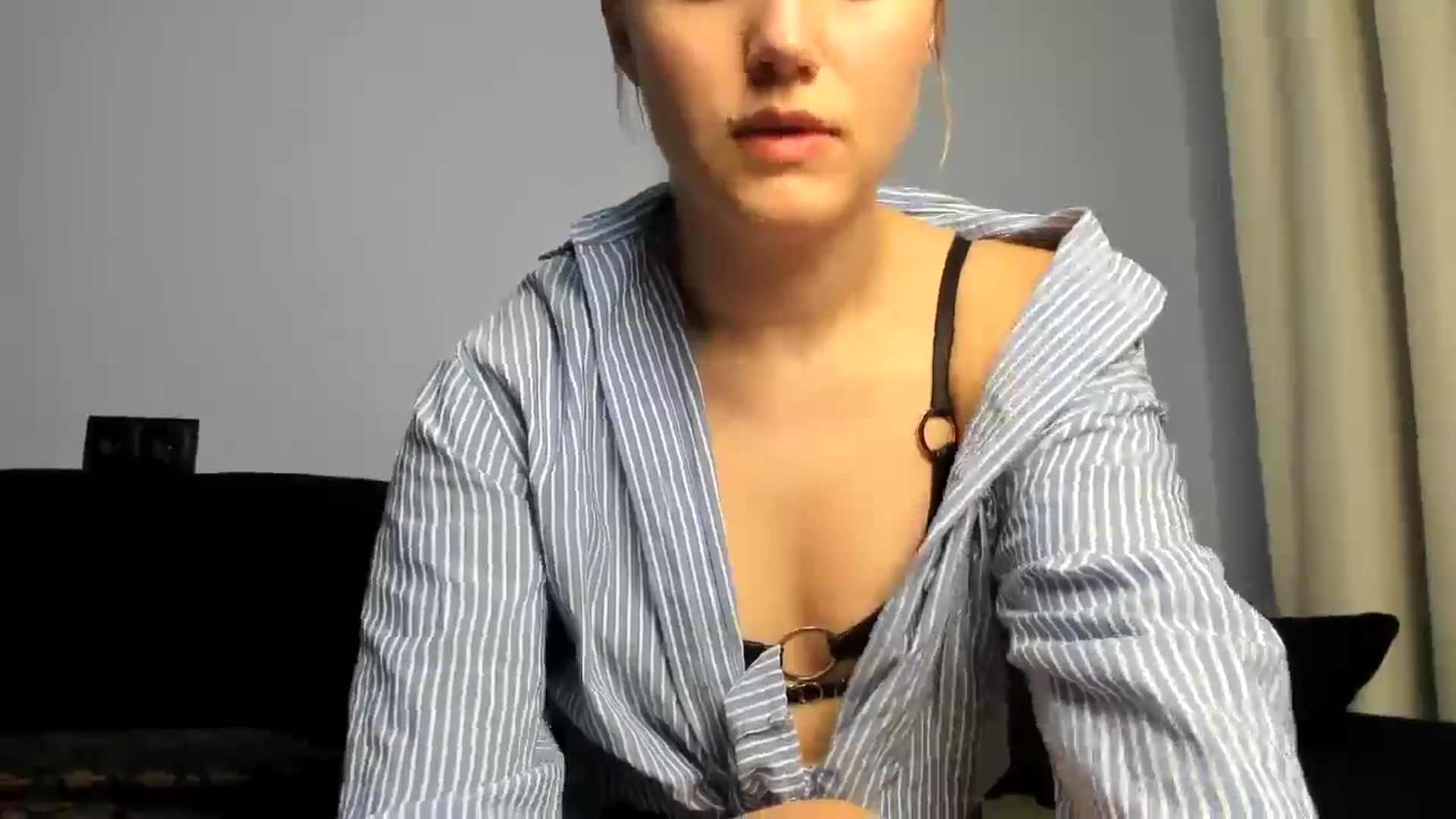 Gallery image thumbnail from Lia_lisia's myfreecams stream on, 06/28/2024, 21:00 image 2 of 20