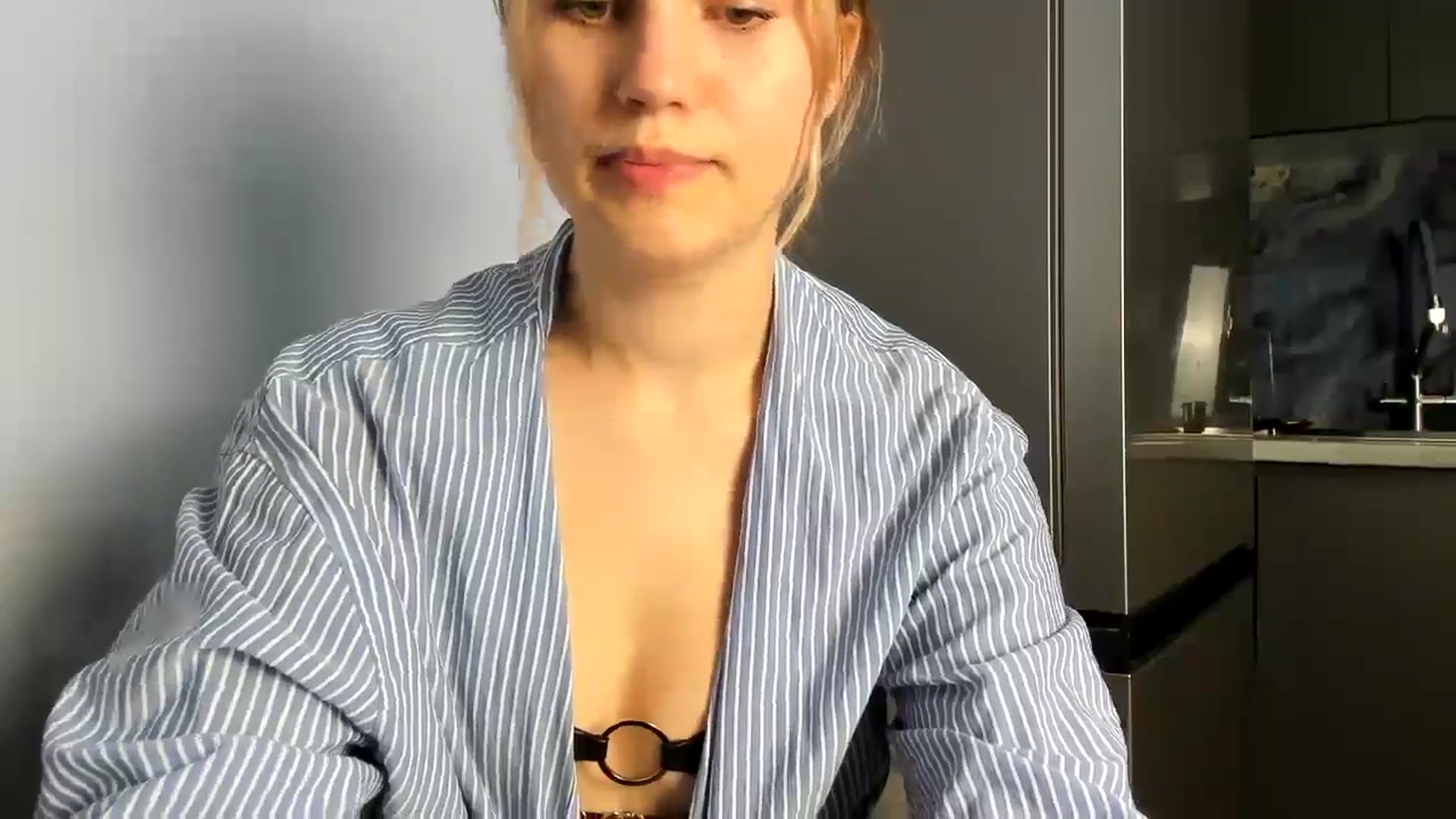 Gallery image thumbnail from Lia_lisia's myfreecams stream on, 06/28/2024, 22:27 image 7 of 20
