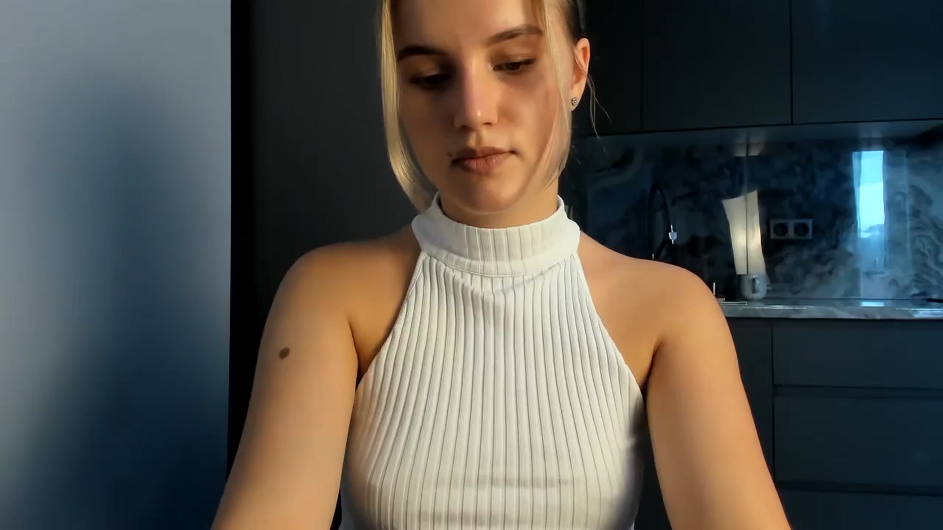 Gallery image thumbnail from Lia_lisia's myfreecams stream on, 07/01/2024, 12:02 image 17 of 20