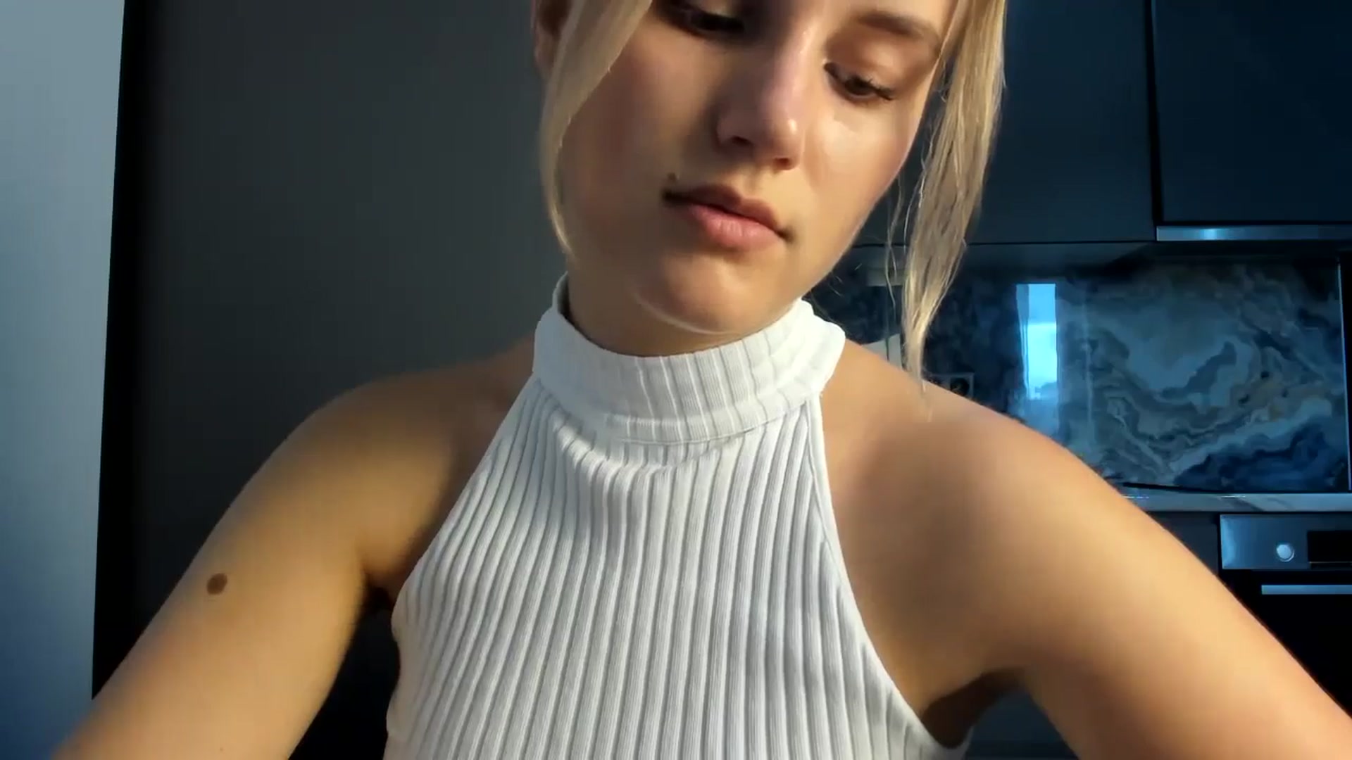 Gallery image thumbnail from Lia_lisia's myfreecams stream on, 07/01/2024, 12:54 image 6 of 20
