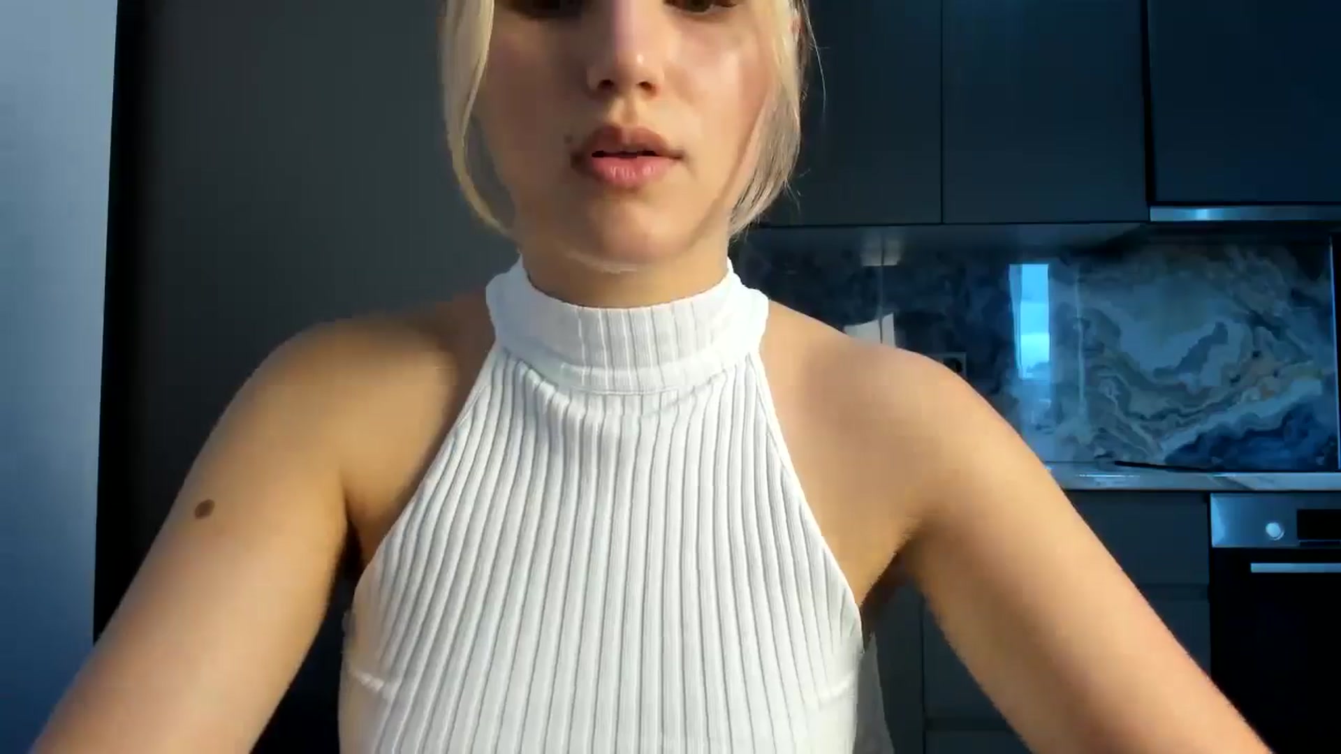 Gallery image thumbnail from Lia_lisia's myfreecams stream on, 07/01/2024, 12:54 image 13 of 20