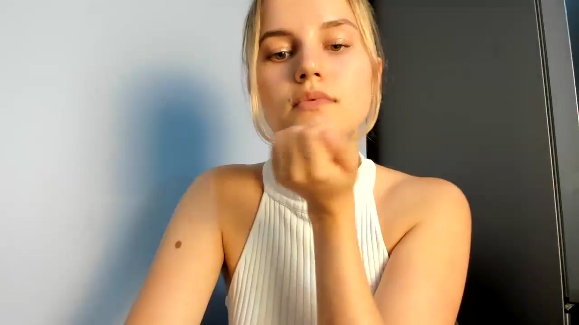 Gallery image thumbnail from Lia_lisia's myfreecams stream on, 07/01/2024, 19:45 image 2 of 20