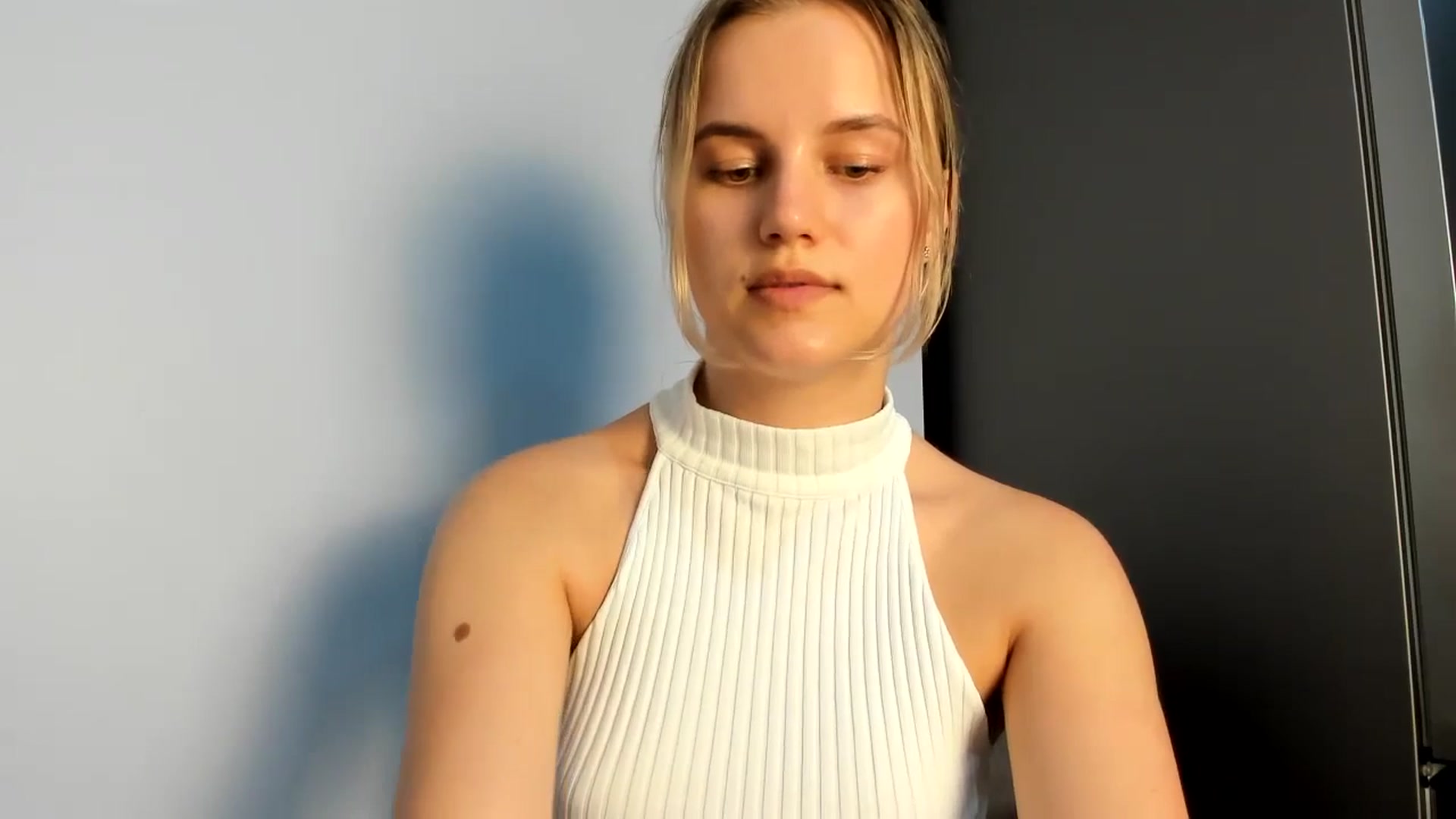 Gallery image thumbnail from Lia_lisia's myfreecams stream on, 07/01/2024, 19:45 image 7 of 20