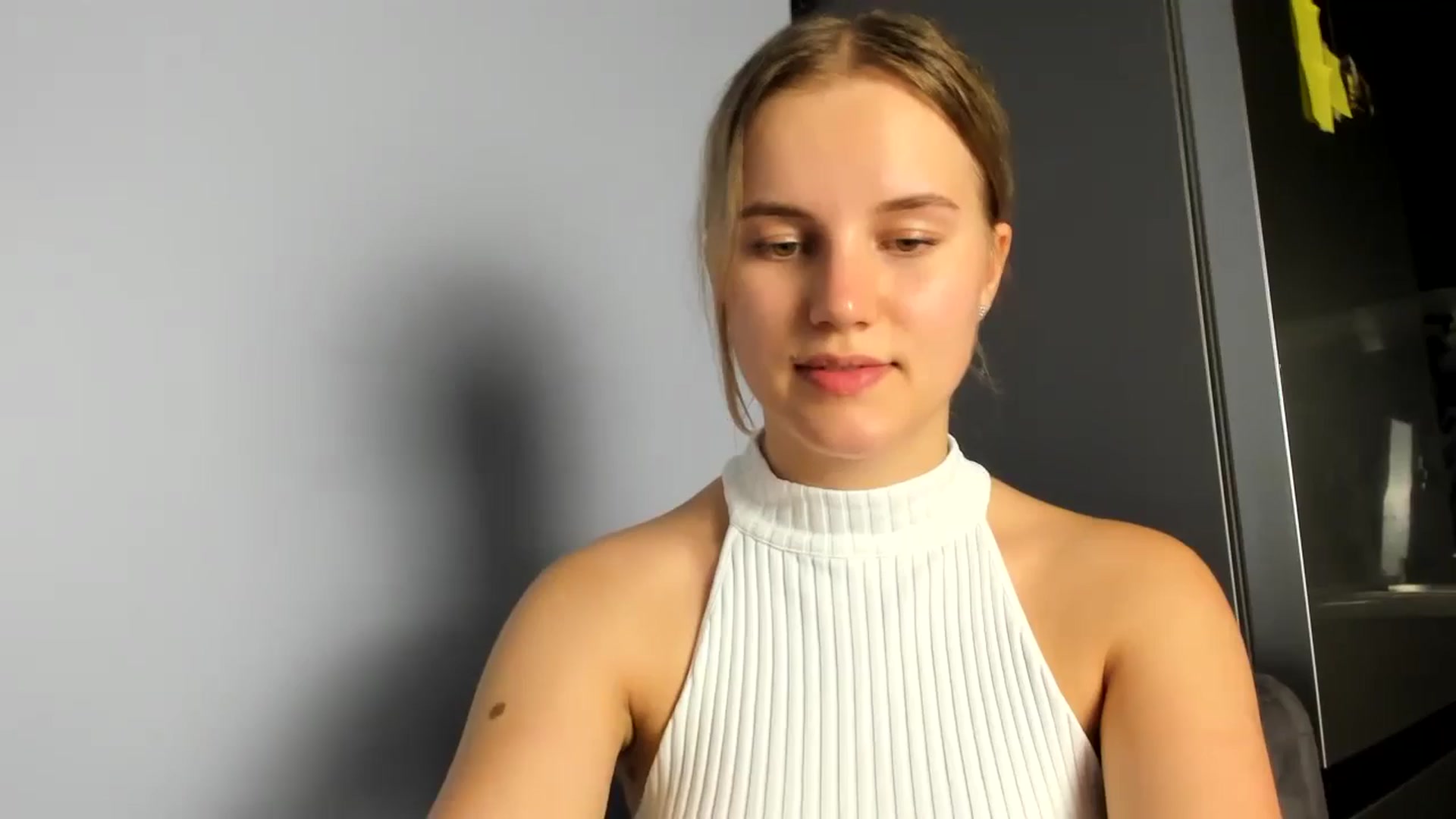 Gallery image thumbnail from Lia_lisia's myfreecams stream on, 07/01/2024, 21:32 image 1 of 20