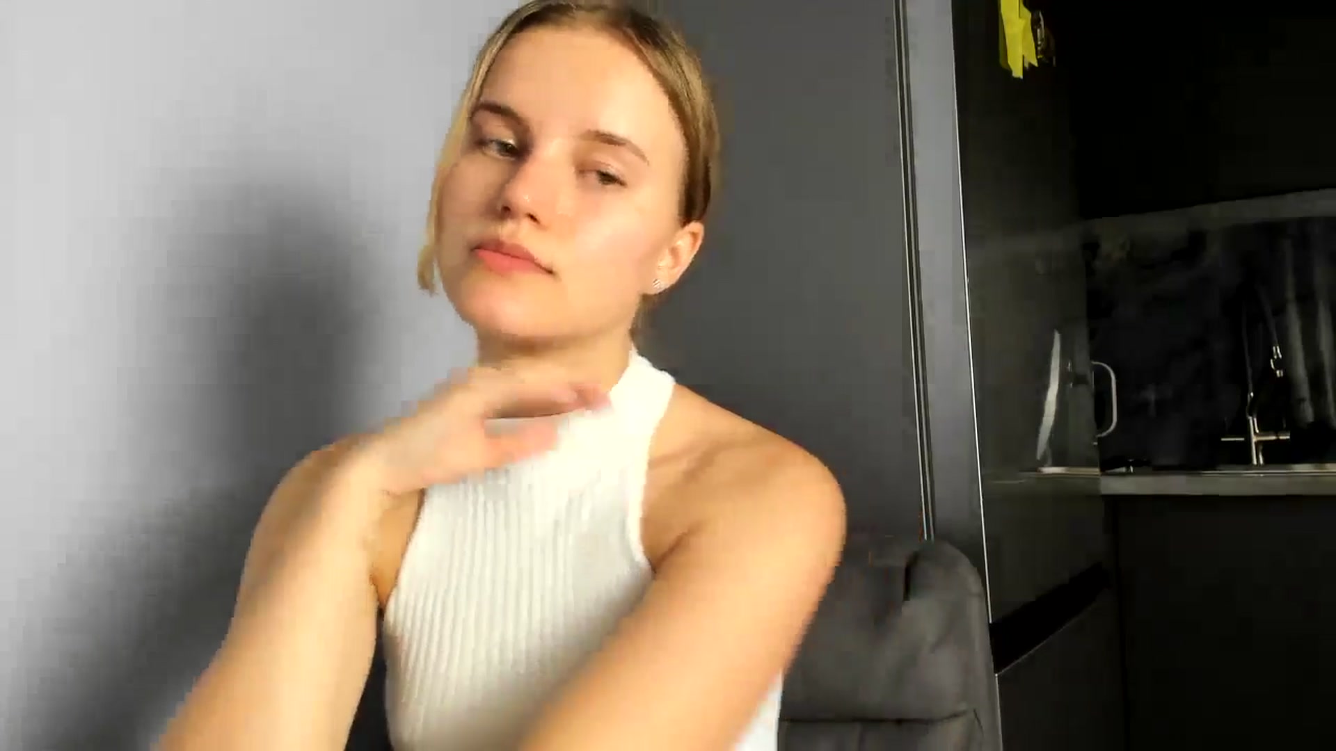 Gallery image thumbnail from Lia_lisia's myfreecams stream on, 07/01/2024, 22:18 image 4 of 20