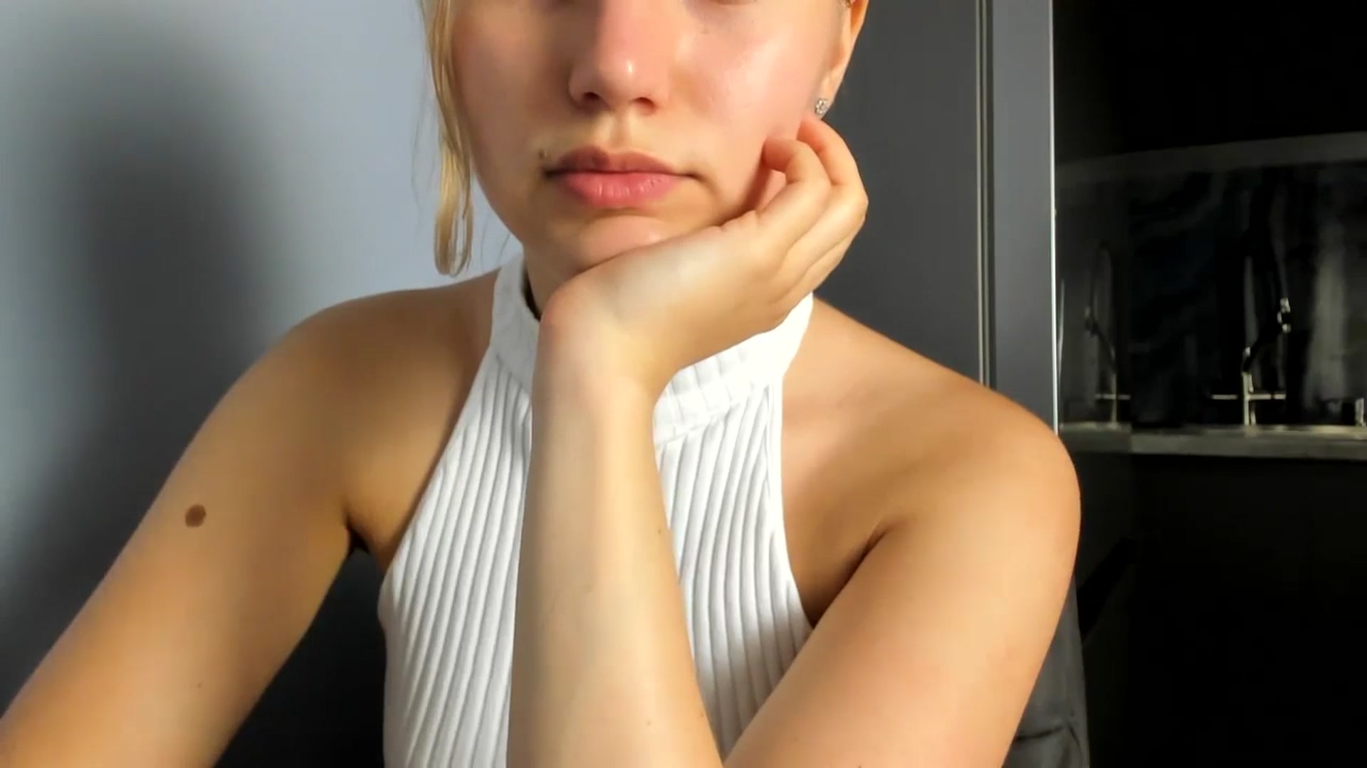Gallery image thumbnail from Lia_lisia's myfreecams stream on, 07/01/2024, 22:18 image 11 of 20