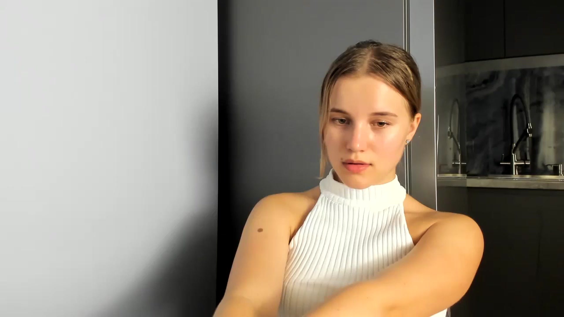 Gallery image thumbnail from Lia_lisia's myfreecams stream on, 07/01/2024, 22:18 image 18 of 20