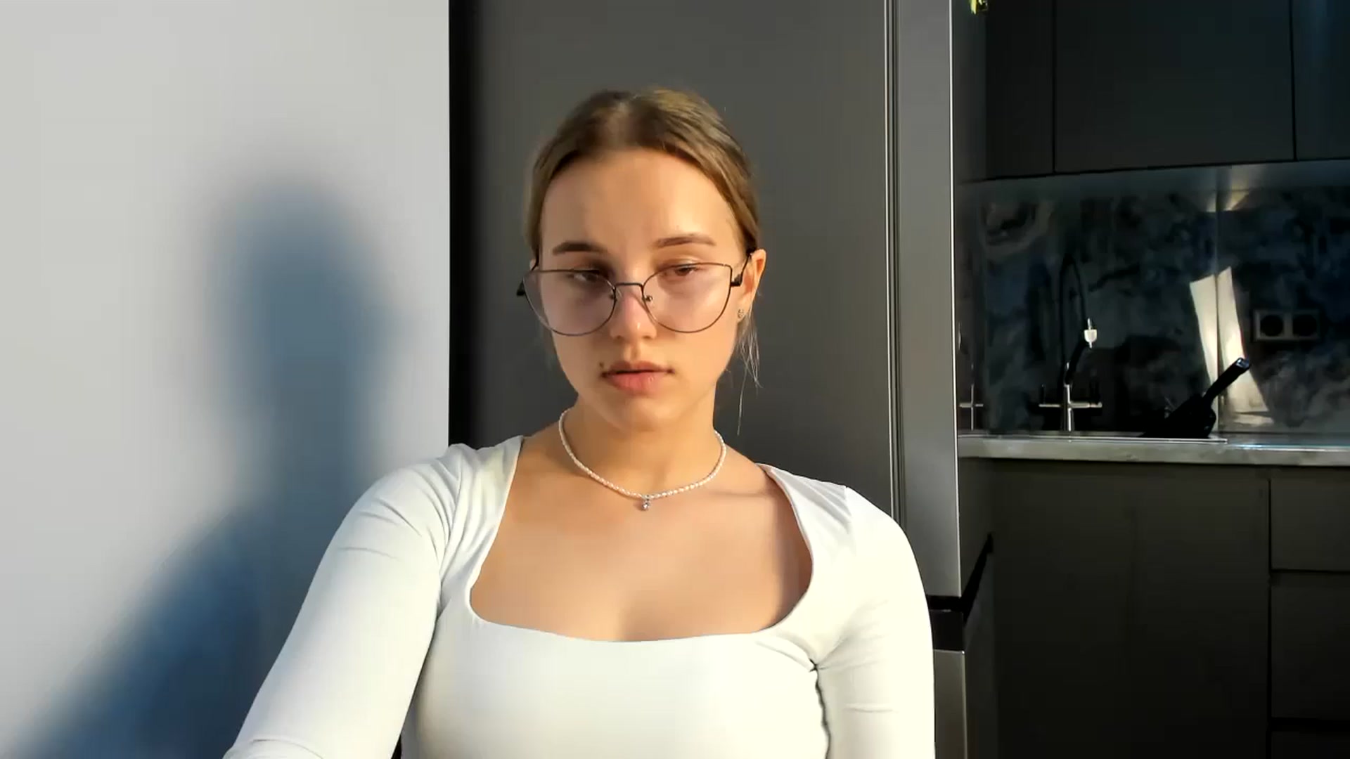 Gallery image thumbnail from Lia_lisia's myfreecams stream on, 07/02/2024, 17:56 image 7 of 20