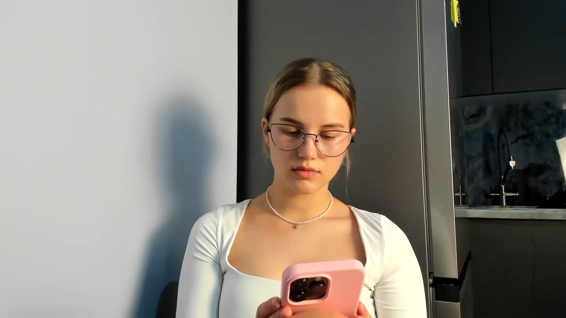 Gallery image thumbnail from Lia_lisia's myfreecams stream on, 07/02/2024, 17:56 image 17 of 20