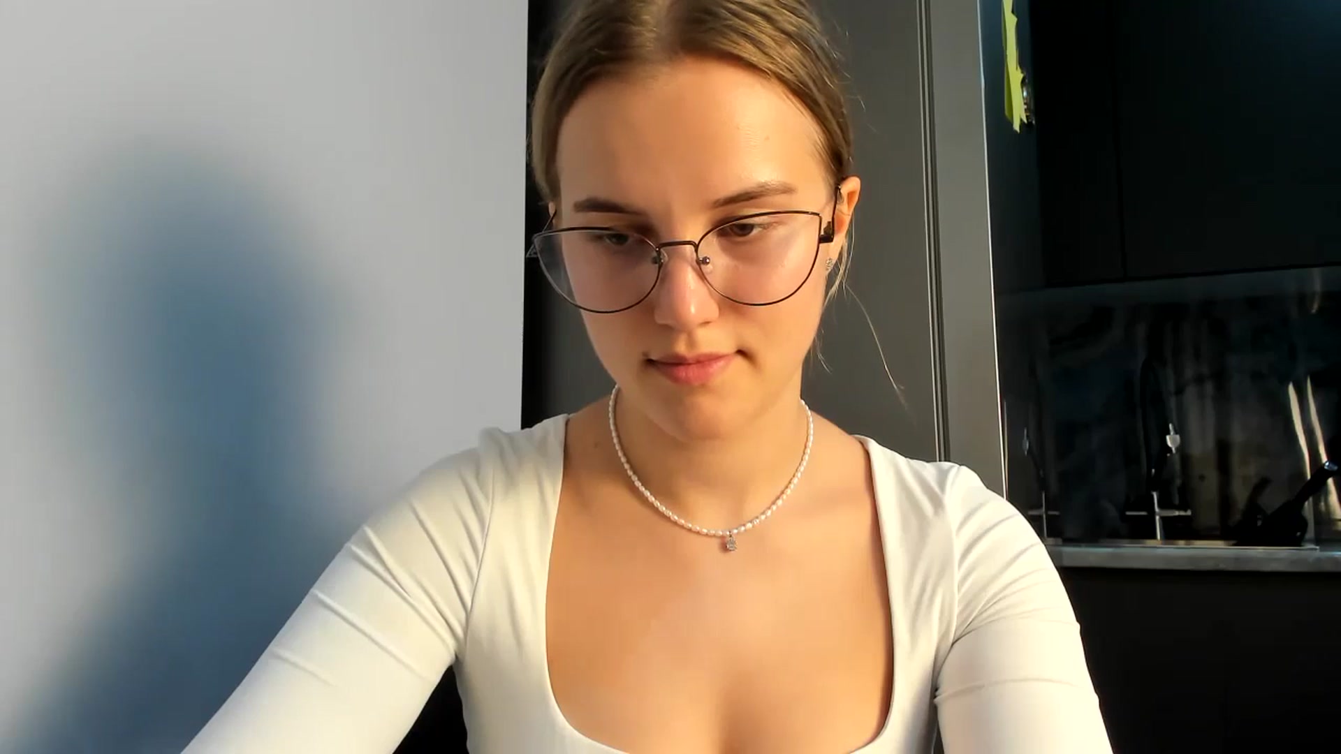 Gallery image thumbnail from Lia_lisia's myfreecams stream on, 07/02/2024, 18:54 image 6 of 20