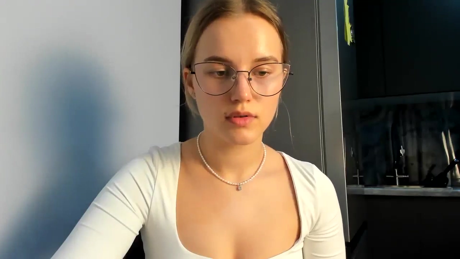 Gallery image thumbnail from Lia_lisia's myfreecams stream on, 07/02/2024, 18:54 image 5 of 20