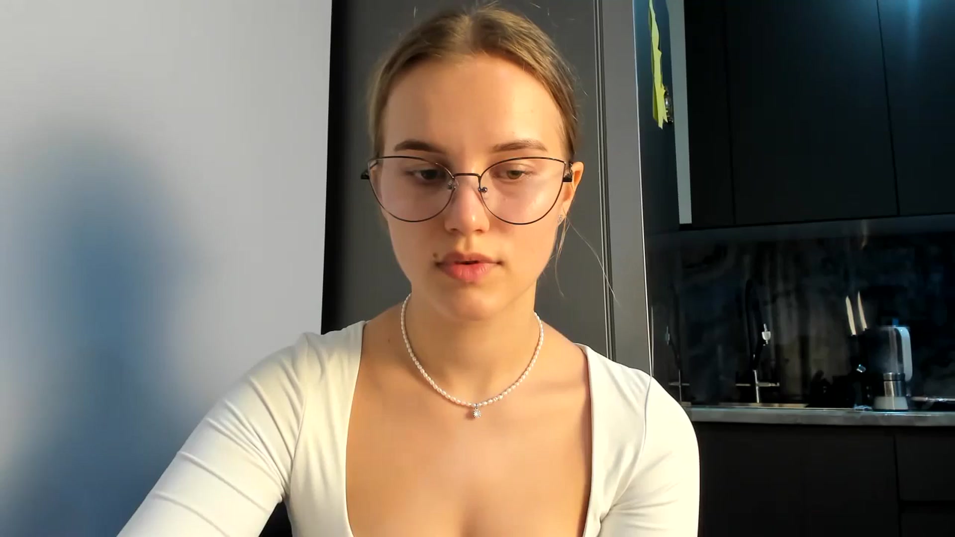 Gallery image thumbnail from Lia_lisia's myfreecams stream on, 07/02/2024, 19:08 image 6 of 20