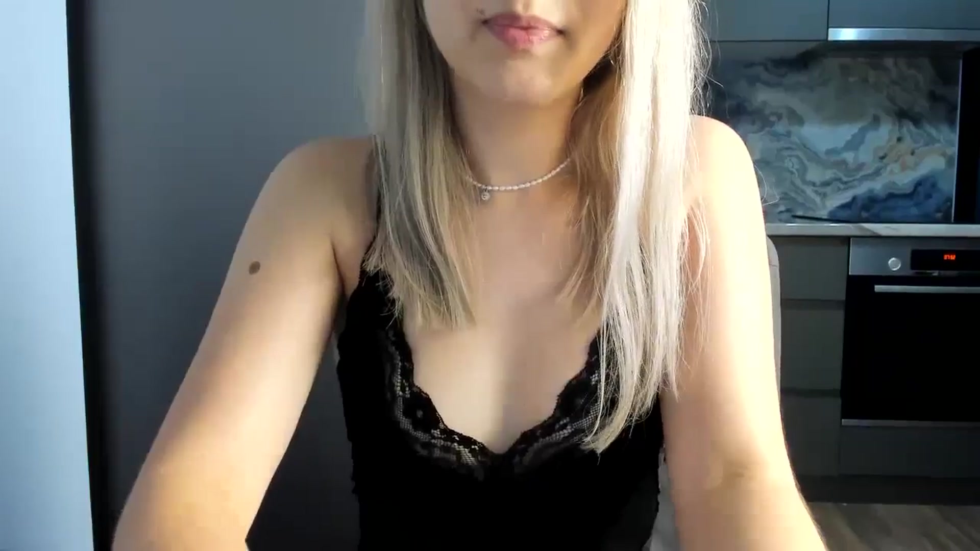 Gallery image thumbnail from Lia_lisia's myfreecams stream on, 07/04/2024, 22:02 image 17 of 20