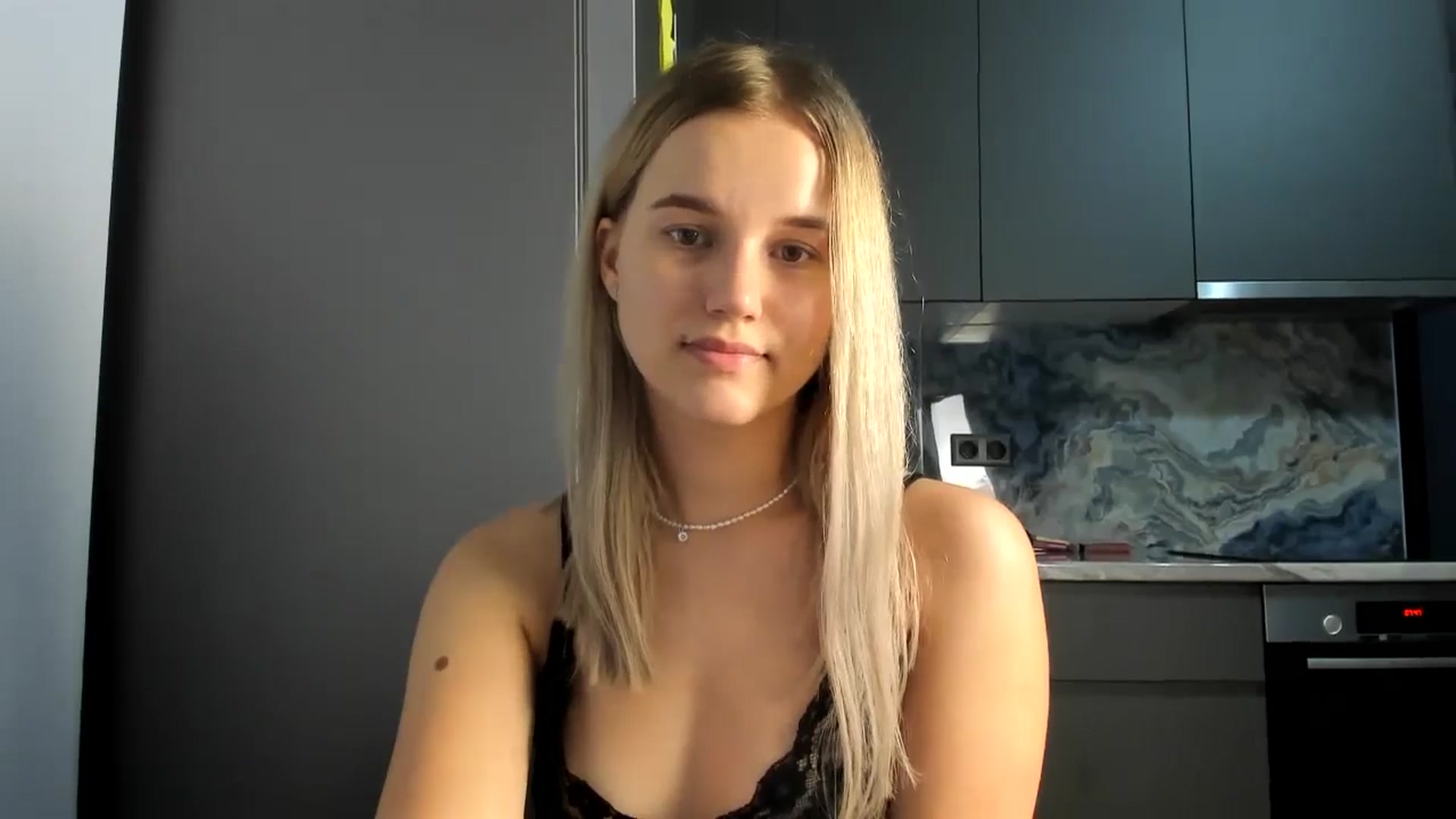 Gallery image thumbnail from Lia_lisia's myfreecams stream on, 07/04/2024, 22:02 image 12 of 20