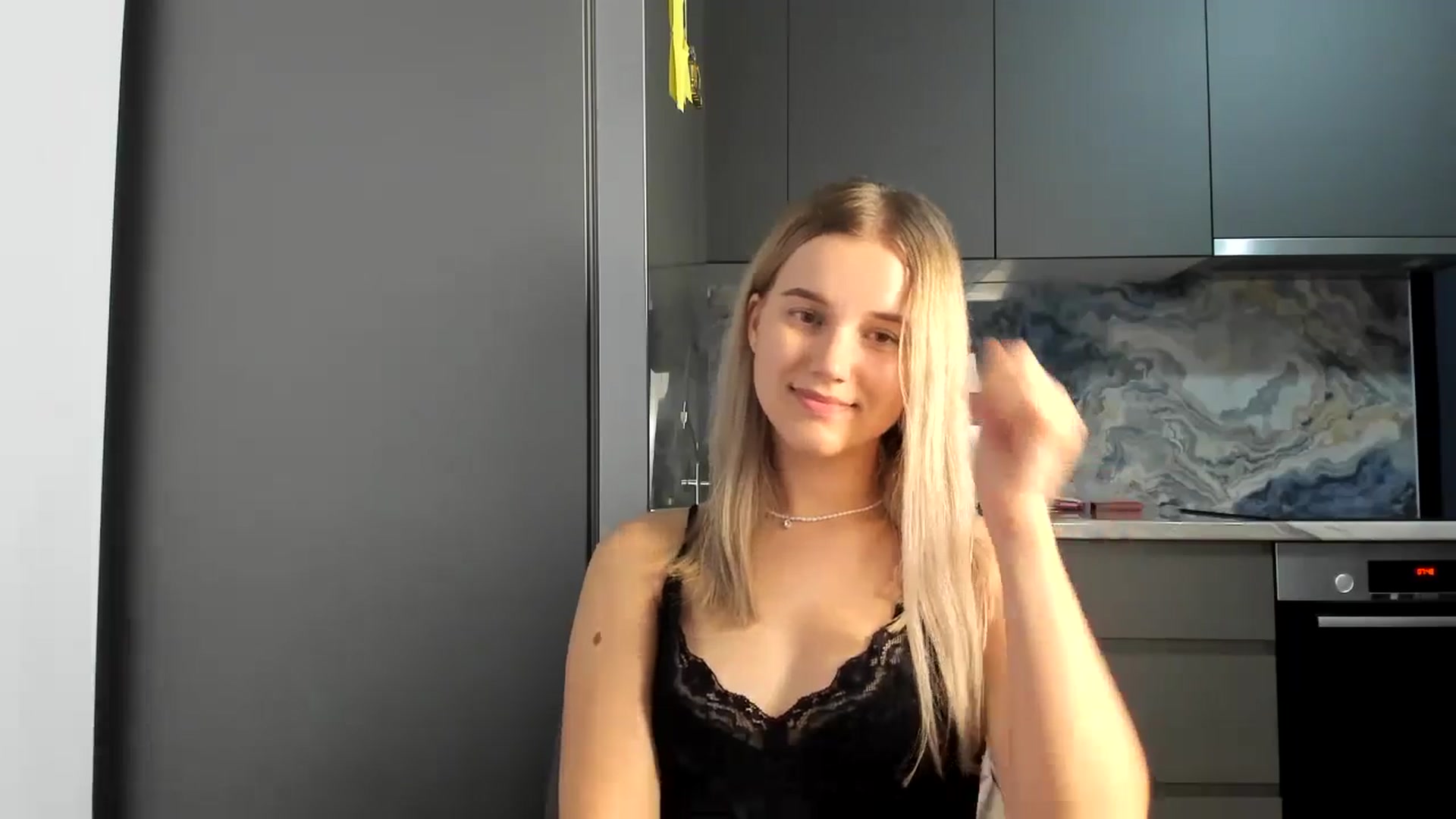 Gallery image thumbnail from Lia_lisia's myfreecams stream on, 07/04/2024, 22:02 image 13 of 20