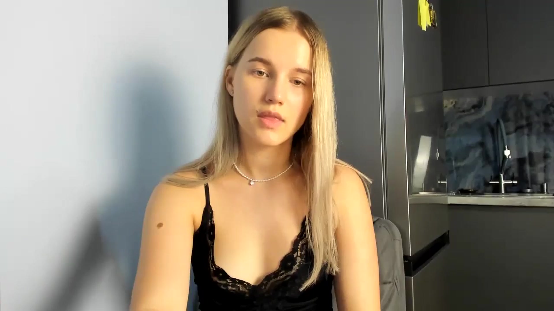 Gallery image thumbnail from Lia_lisia's myfreecams stream on, 07/04/2024, 22:02 image 10 of 20